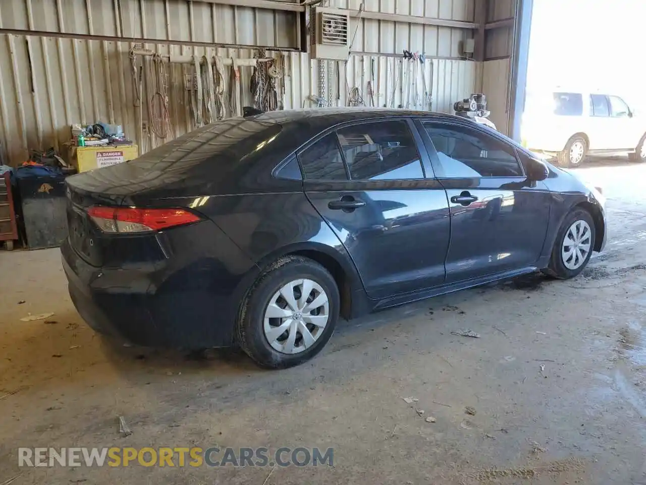 3 Photograph of a damaged car 5YFDPRAE5LP064556 TOYOTA COROLLA 2020
