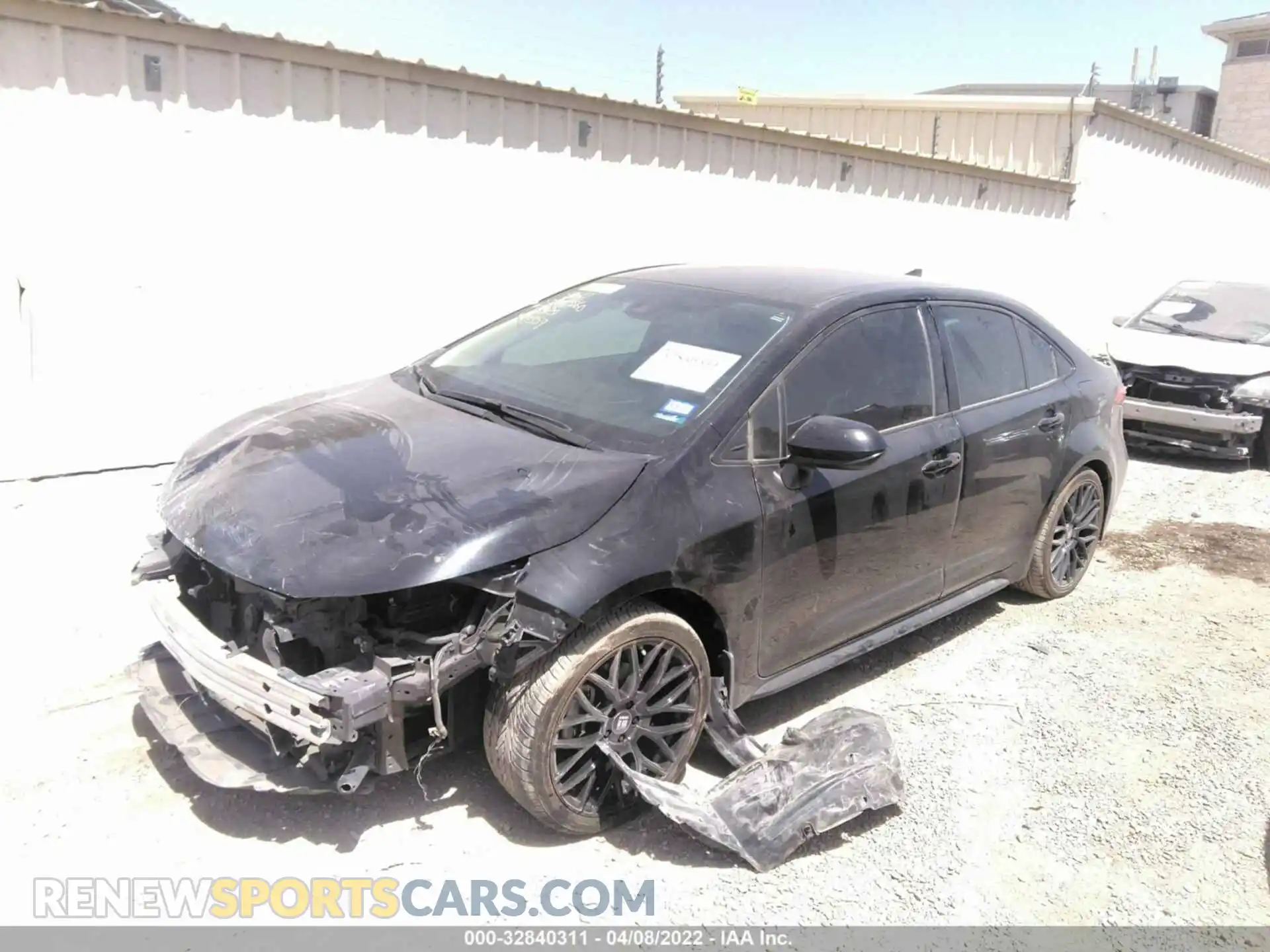 2 fotografías del automóvil dañado 5YFDPRAE6LP080359 TOYOTA COROLLA 2020