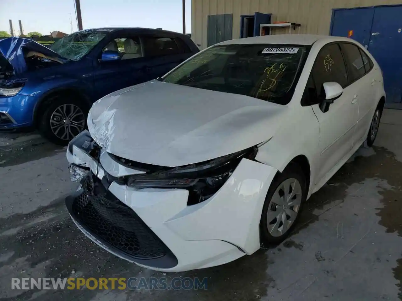 2 Photograph of a damaged car 5YFDPRAE6LP092088 TOYOTA COROLLA 2020