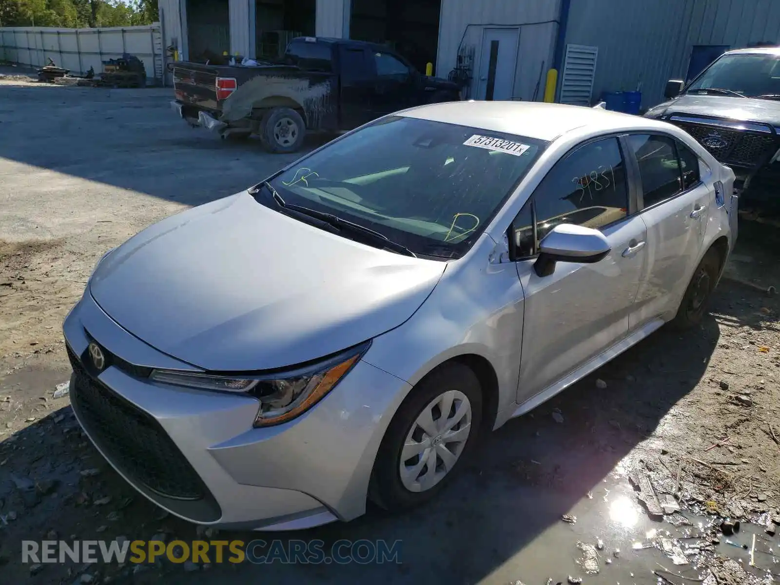 2 fotografías del automóvil dañado 5YFDPRAE6LP137207 TOYOTA COROLLA 2020