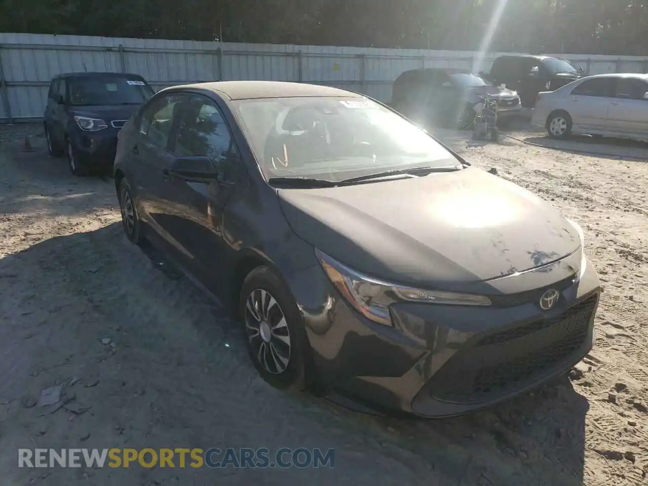 1 Photograph of a damaged car 5YFDPRAE7LP050822 TOYOTA COROLLA 2020