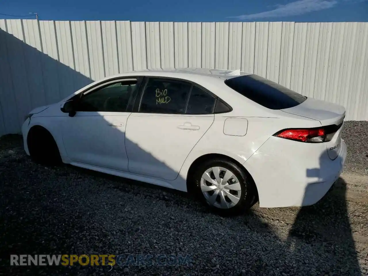 2 Photograph of a damaged car 5YFDPRAE7LP104491 TOYOTA COROLLA 2020