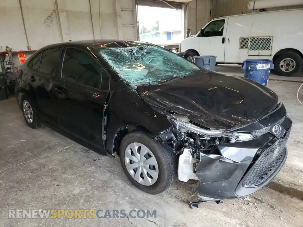 1 Photograph of a damaged car 5YFDPRAE7LP130444 TOYOTA COROLLA 2020