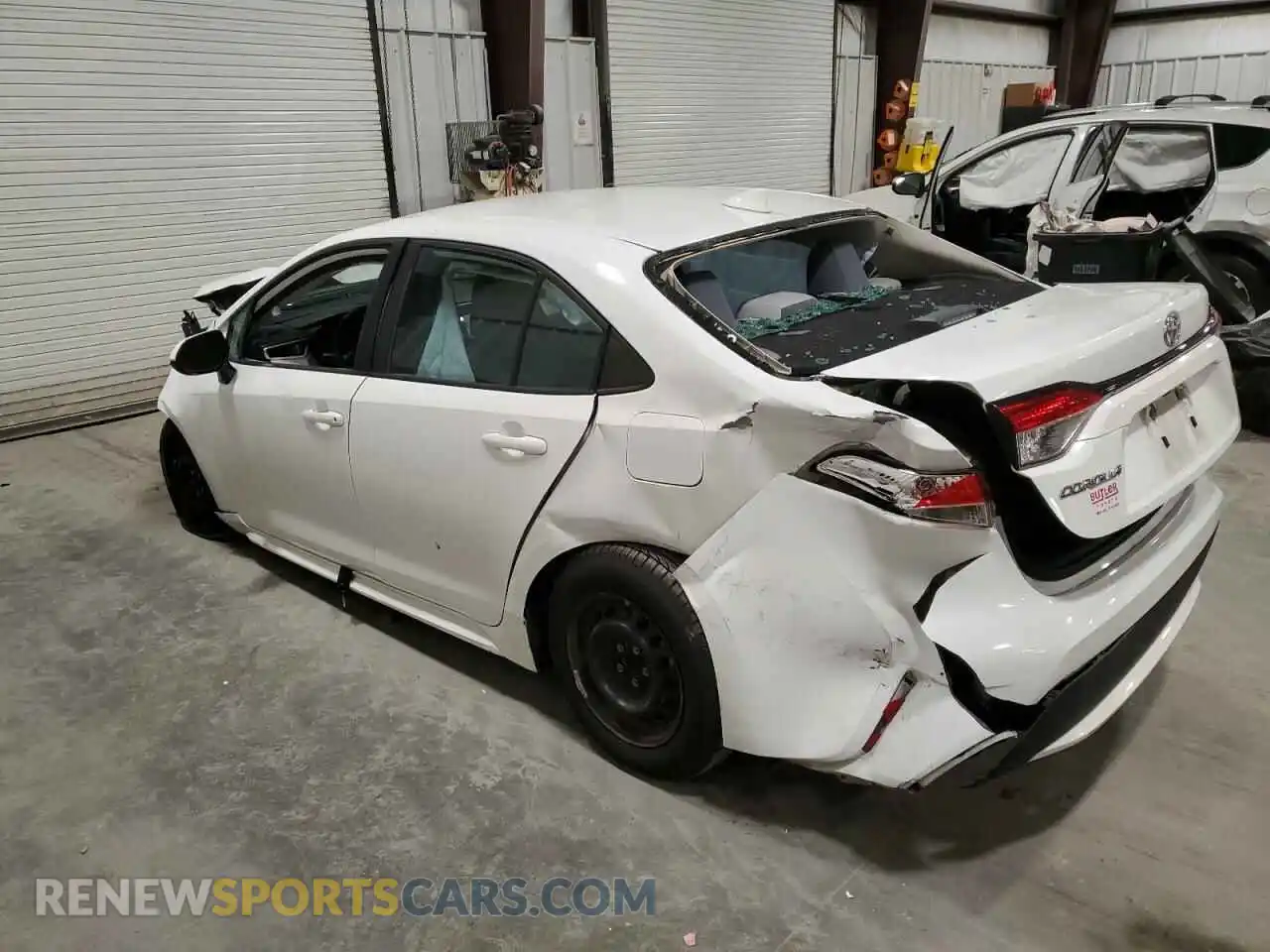 2 Photograph of a damaged car 5YFDPRAE8LP063188 TOYOTA COROLLA 2020
