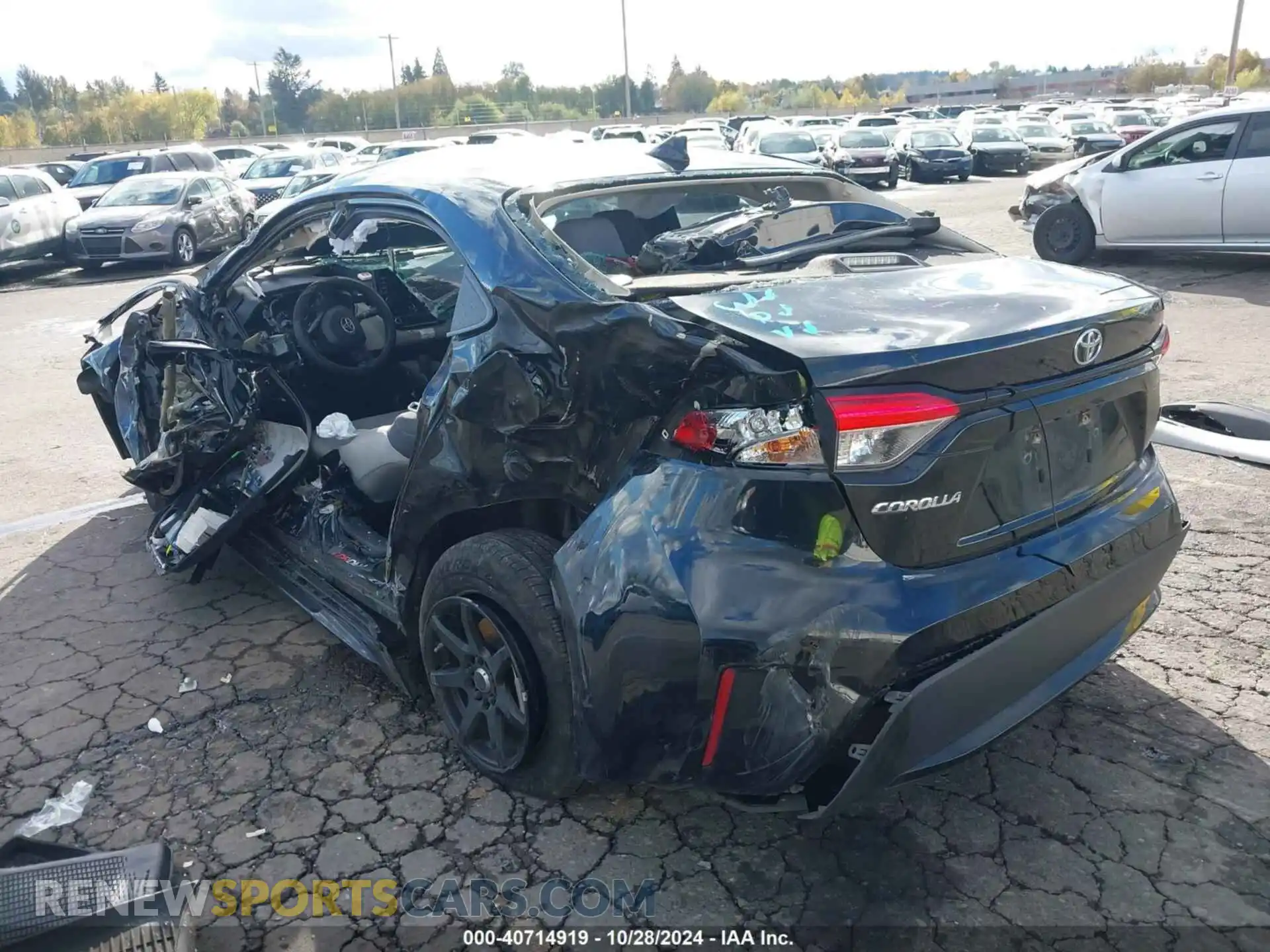 3 Photograph of a damaged car 5YFDPRAE8LP063286 TOYOTA COROLLA 2020