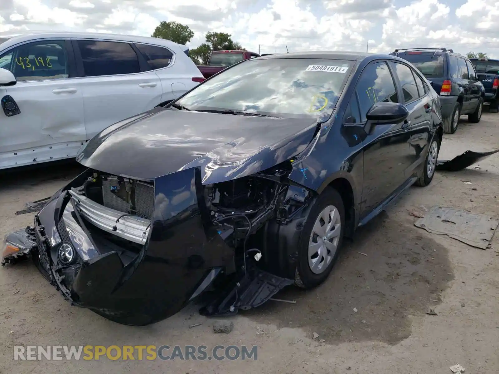 2 Photograph of a damaged car 5YFDPRAE8LP102975 TOYOTA COROLLA 2020