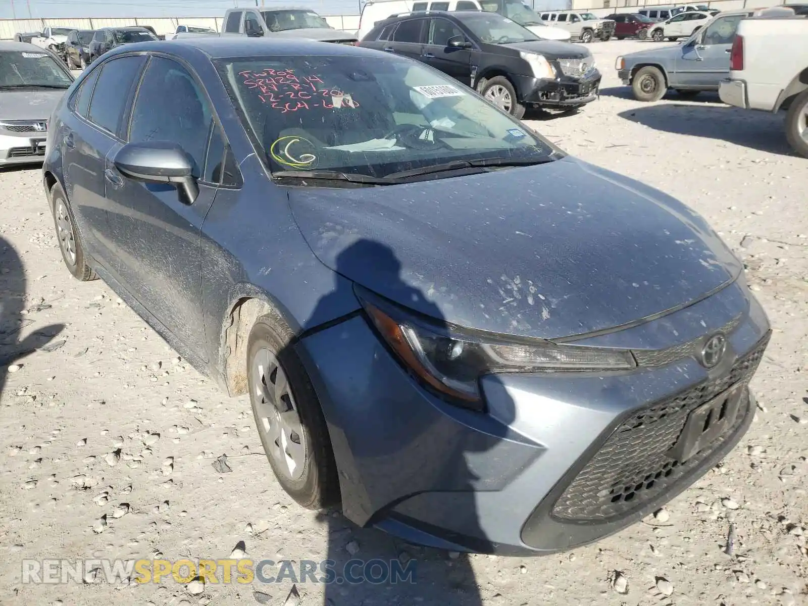 1 Photograph of a damaged car 5YFDPRAE9LP064754 TOYOTA COROLLA 2020