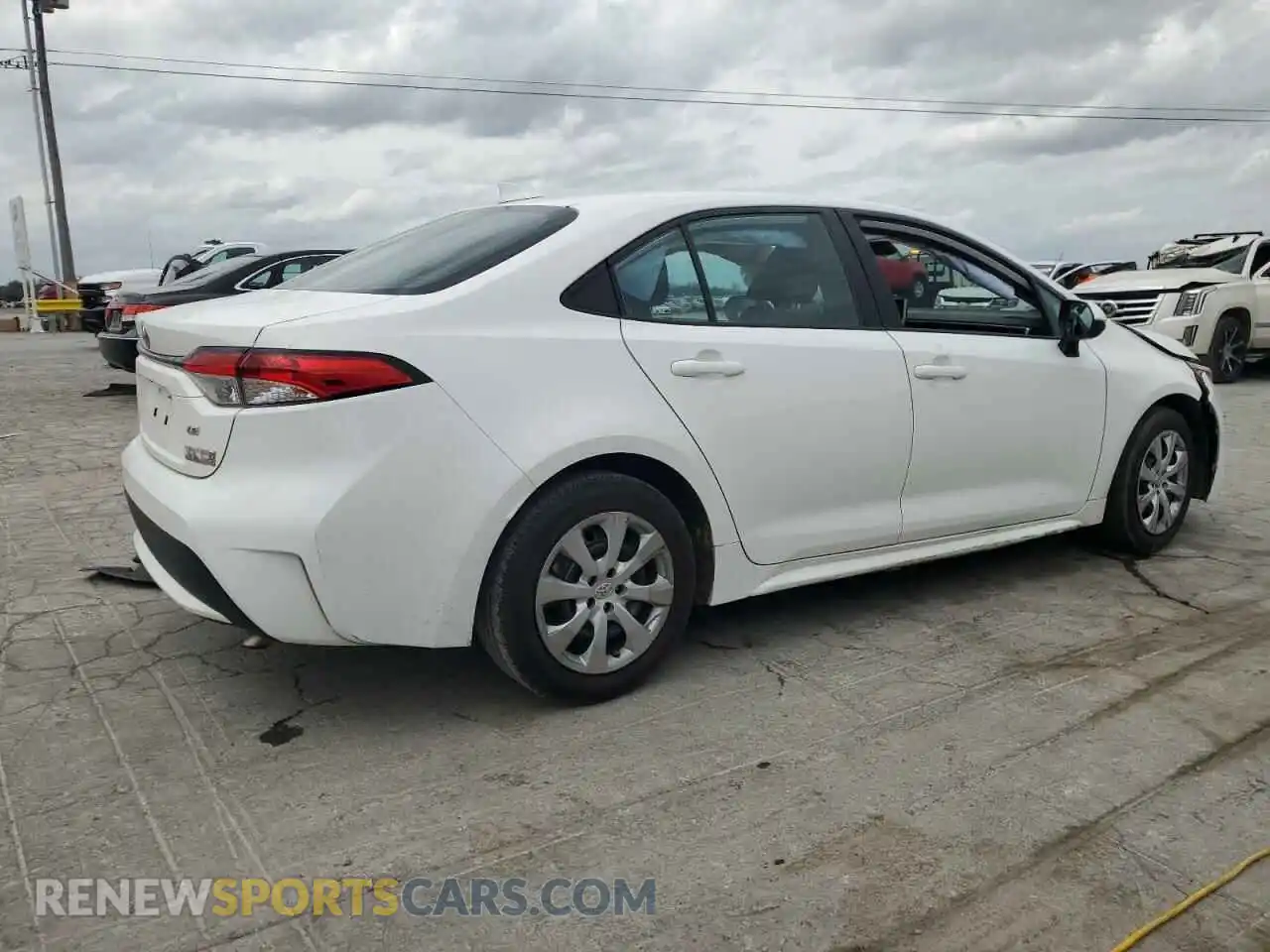 3 Photograph of a damaged car 5YFEPRAE0LP006231 TOYOTA COROLLA 2020