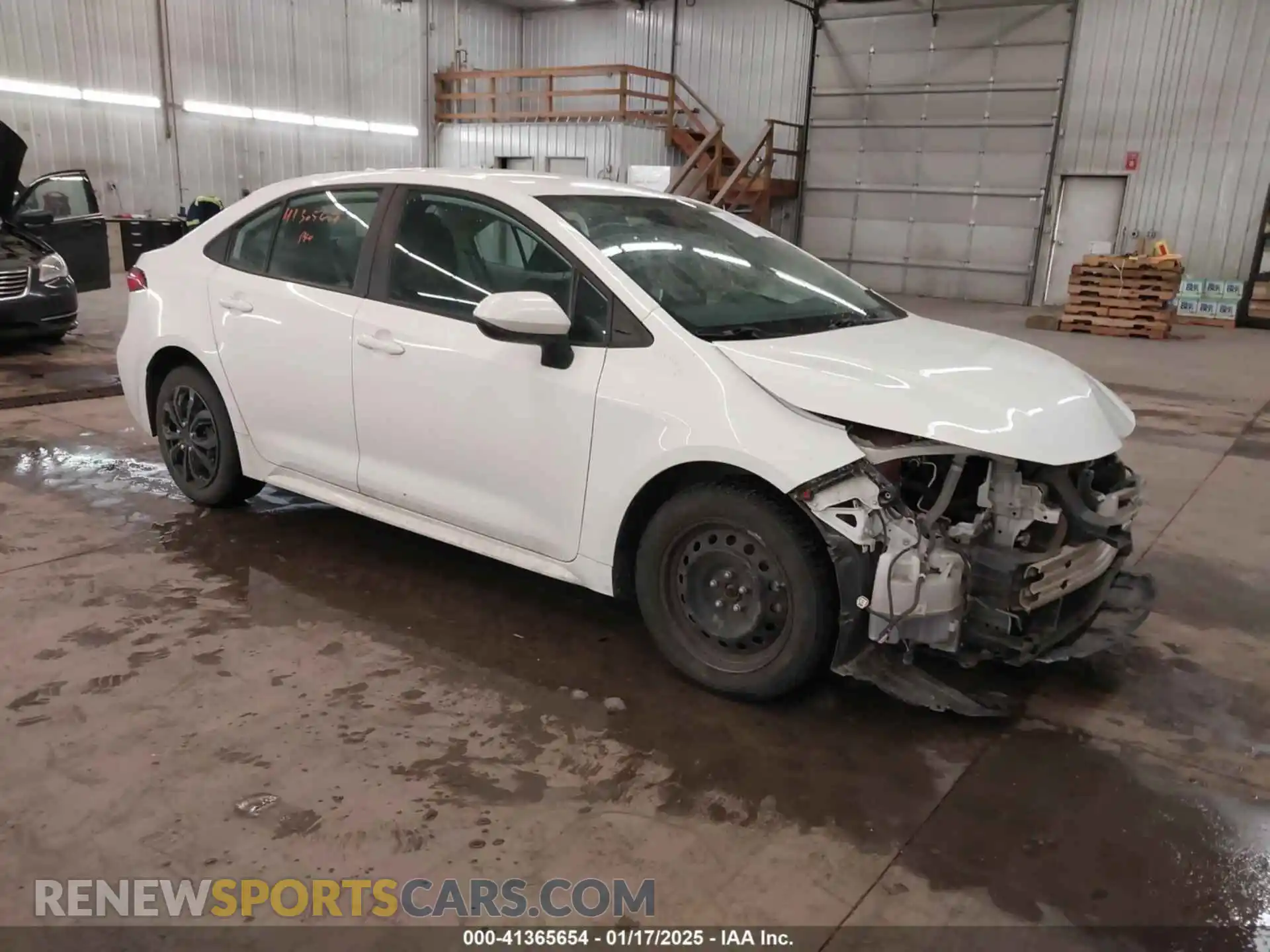 1 Photograph of a damaged car 5YFEPRAE0LP045532 TOYOTA COROLLA 2020
