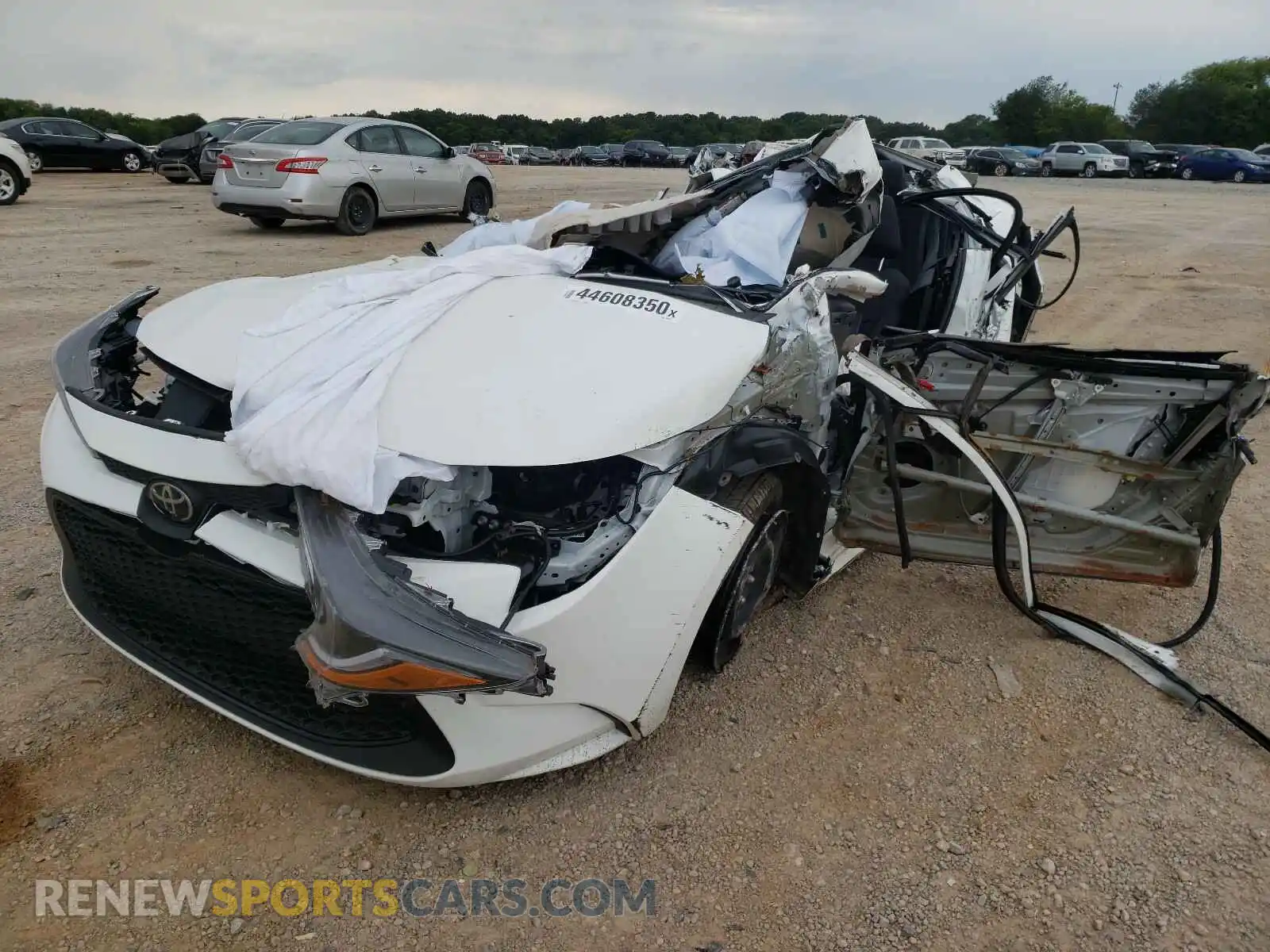 2 Photograph of a damaged car 5YFEPRAE0LP046065 TOYOTA COROLLA 2020