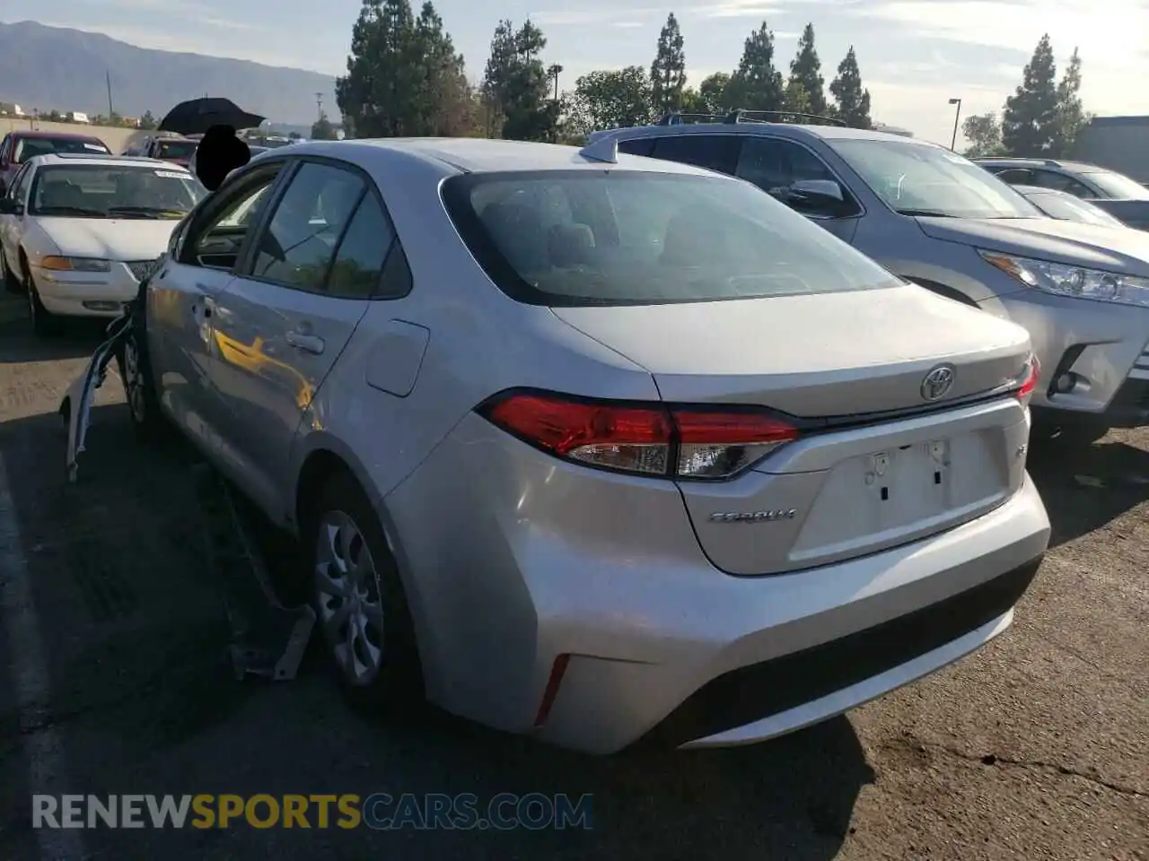 3 Photograph of a damaged car 5YFEPRAE0LP073671 TOYOTA COROLLA 2020