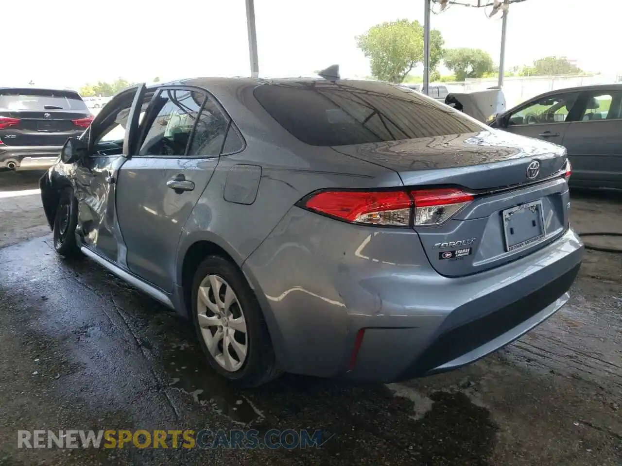 3 Photograph of a damaged car 5YFEPRAE0LP074674 TOYOTA COROLLA 2020