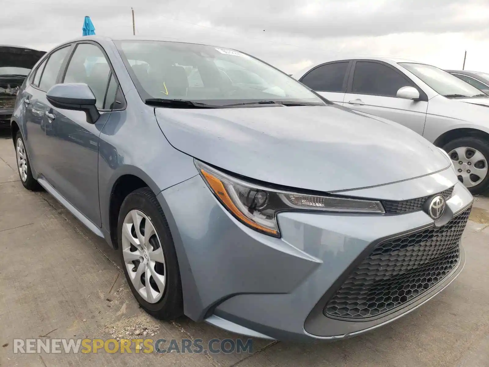 1 Photograph of a damaged car 5YFEPRAE0LP076151 TOYOTA COROLLA 2020