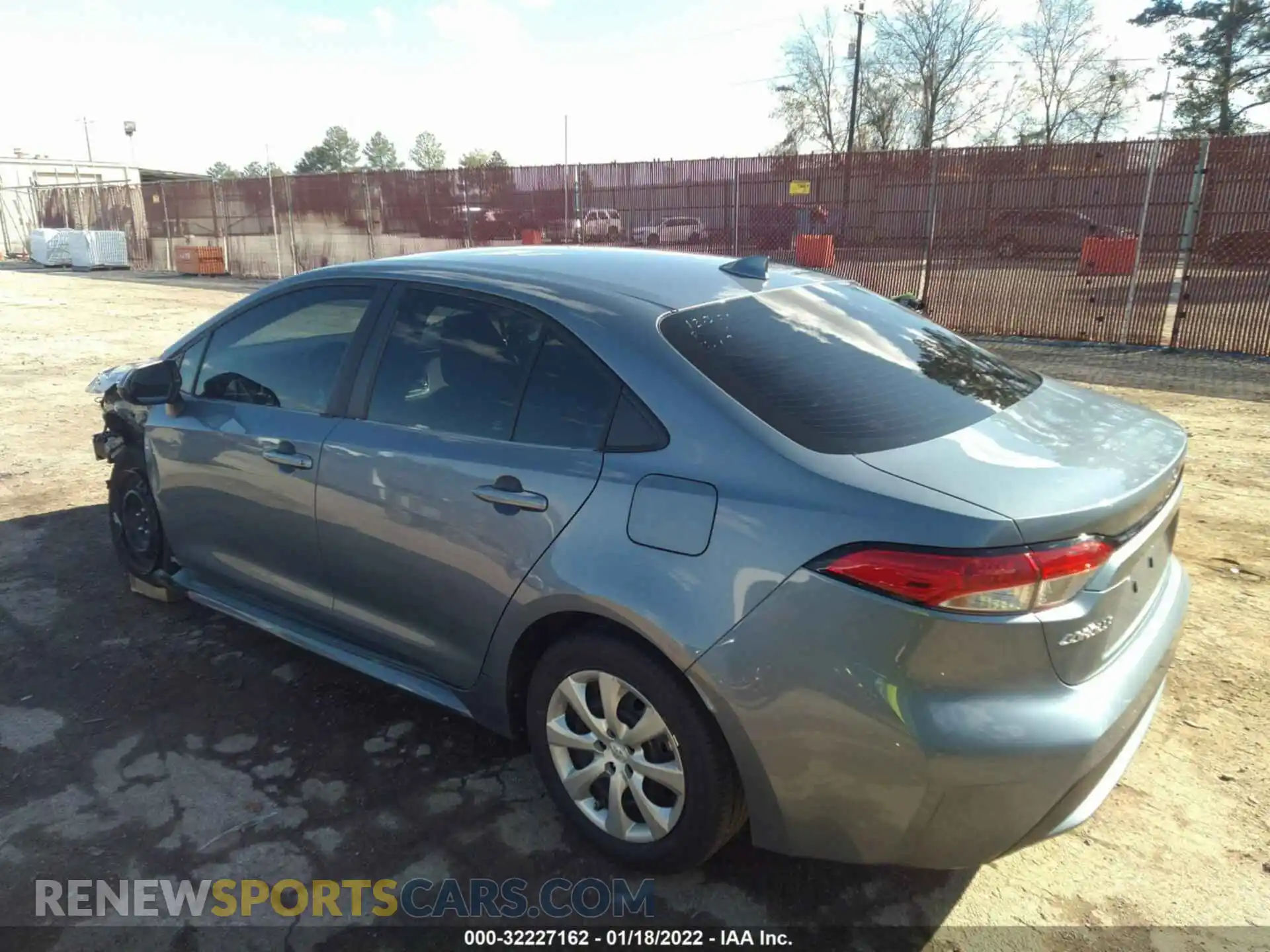 3 Photograph of a damaged car 5YFEPRAE0LP096366 TOYOTA COROLLA 2020