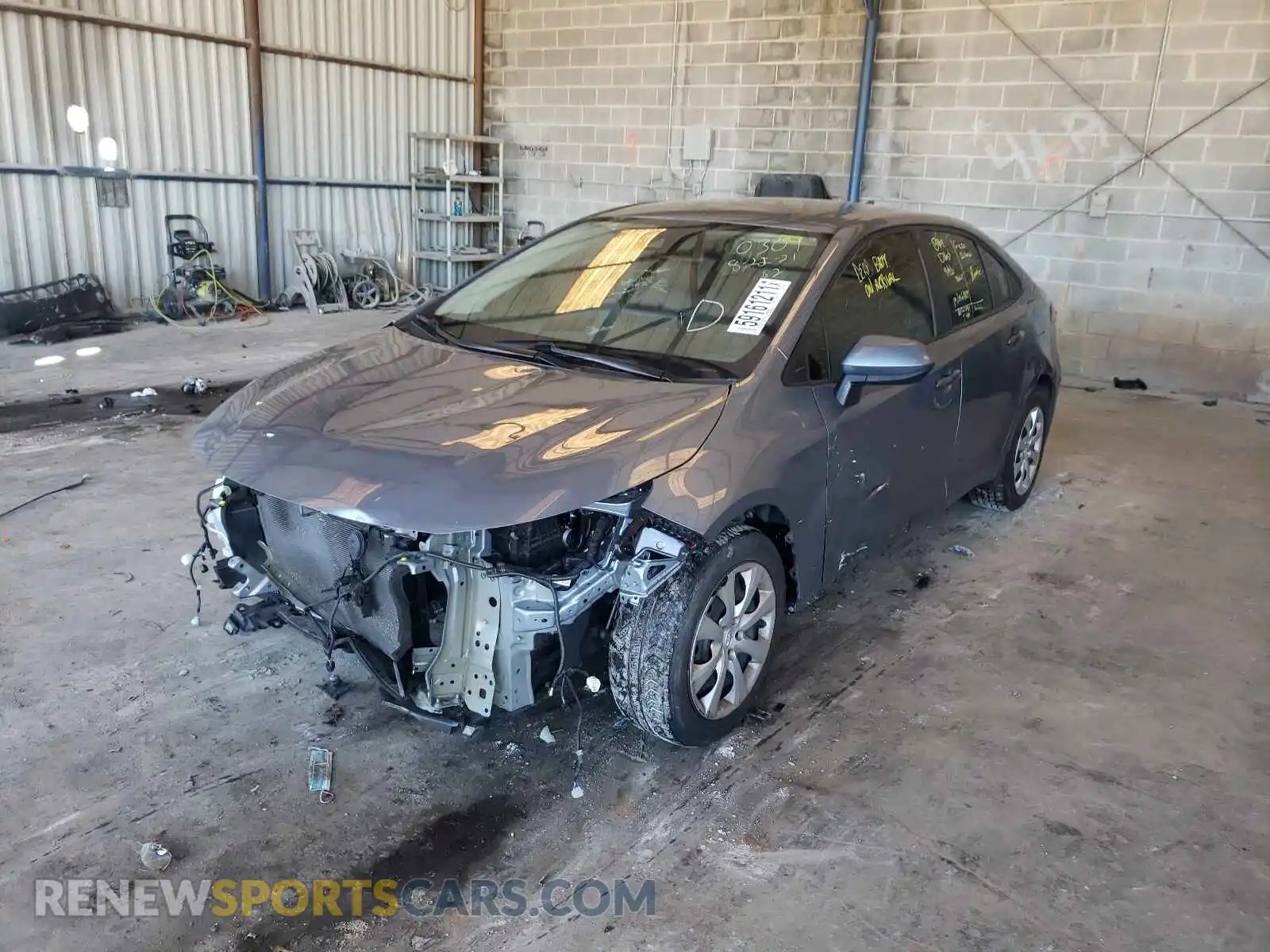 2 Photograph of a damaged car 5YFEPRAE0LP110301 TOYOTA COROLLA 2020