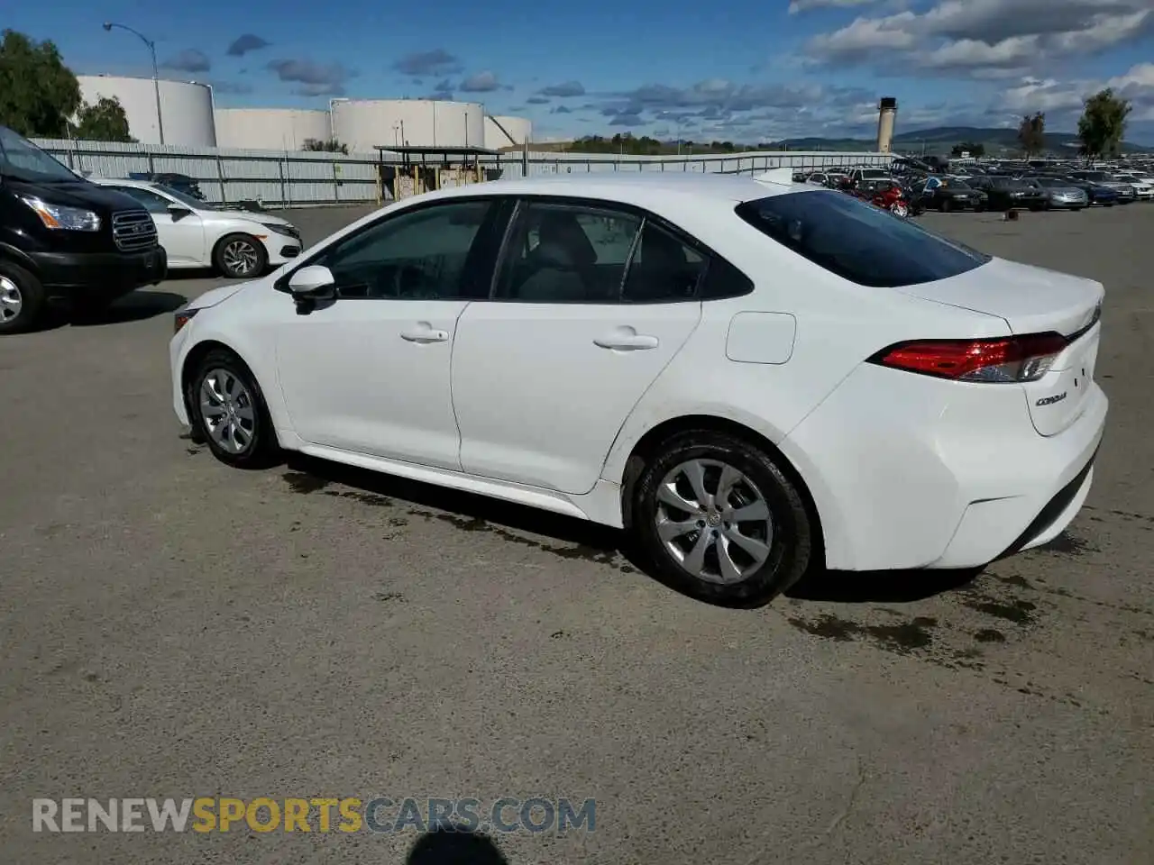 2 Photograph of a damaged car 5YFEPRAE0LP110735 TOYOTA COROLLA 2020