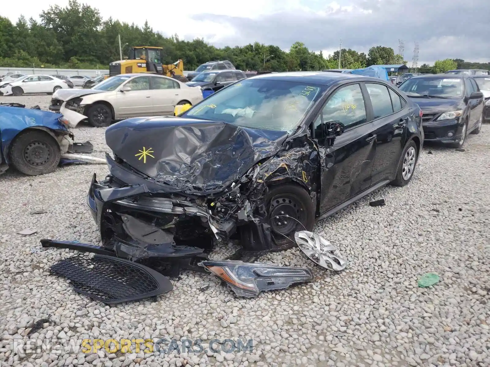 2 Photograph of a damaged car 5YFEPRAE0LP117538 TOYOTA COROLLA 2020