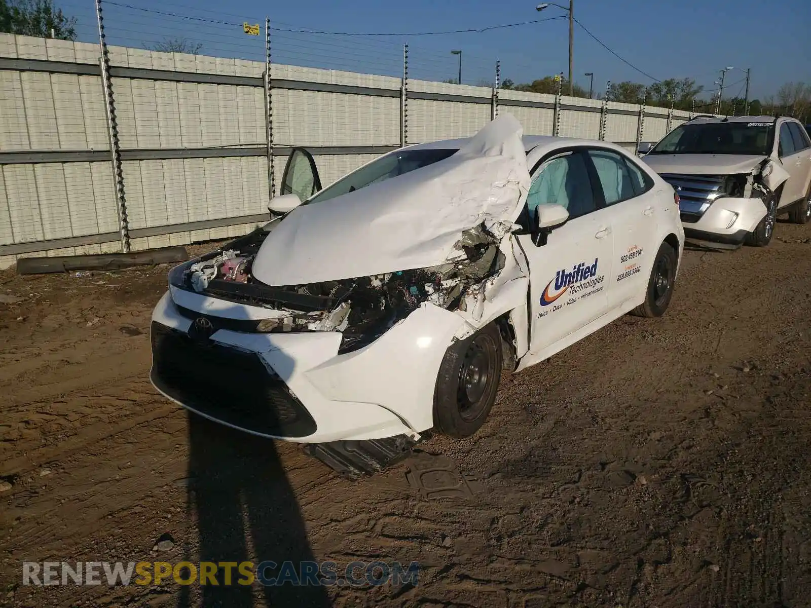 2 Photograph of a damaged car 5YFEPRAE1LP059374 TOYOTA COROLLA 2020