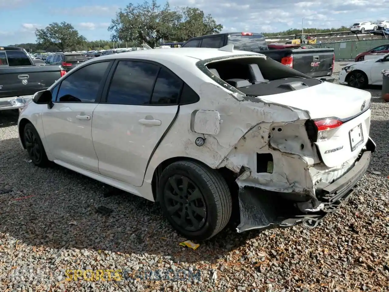 2 fotografías del automóvil dañado 5YFEPRAE1LP068527 TOYOTA COROLLA 2020
