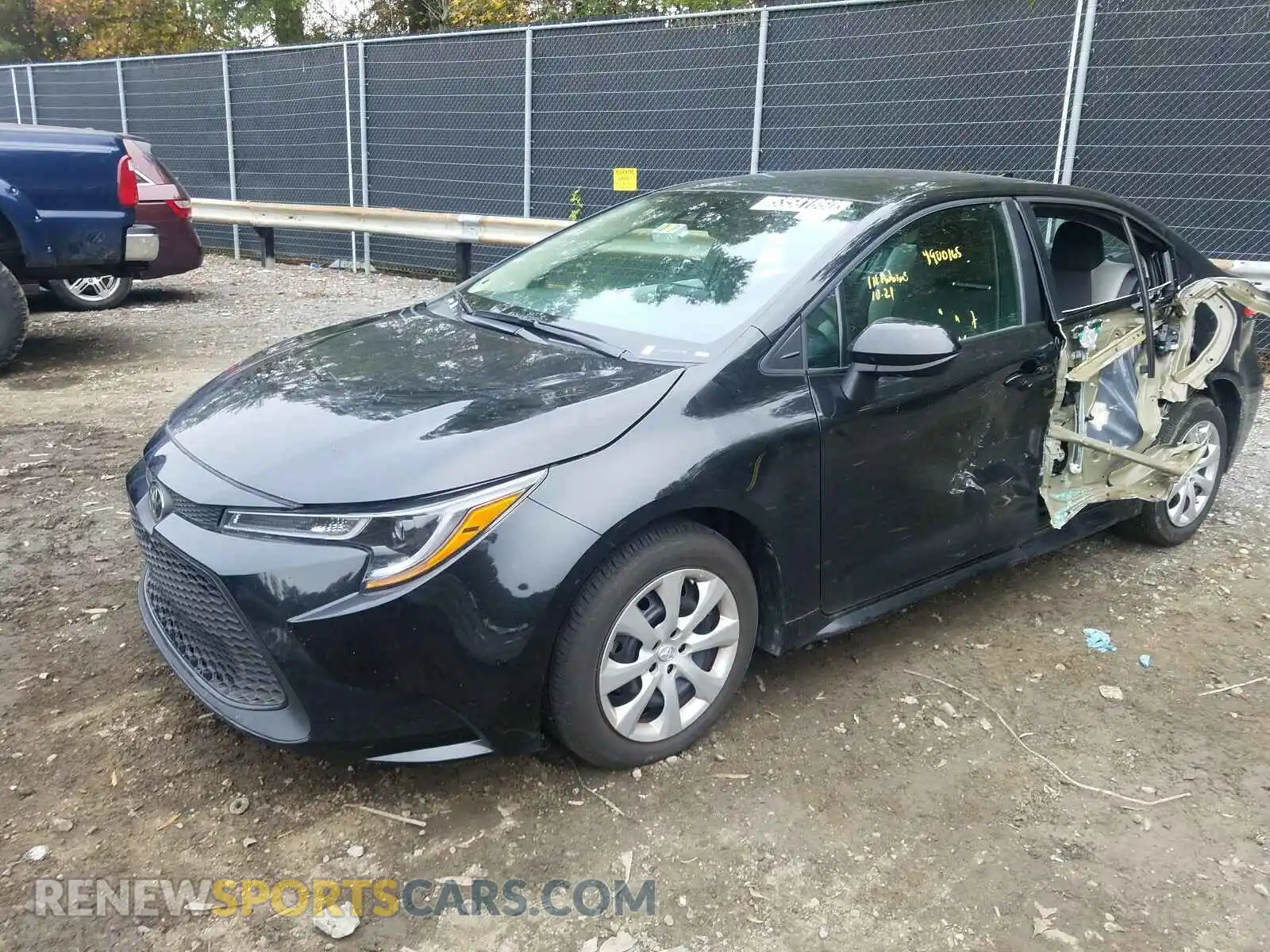 2 Photograph of a damaged car 5YFEPRAE1LP068656 TOYOTA COROLLA 2020