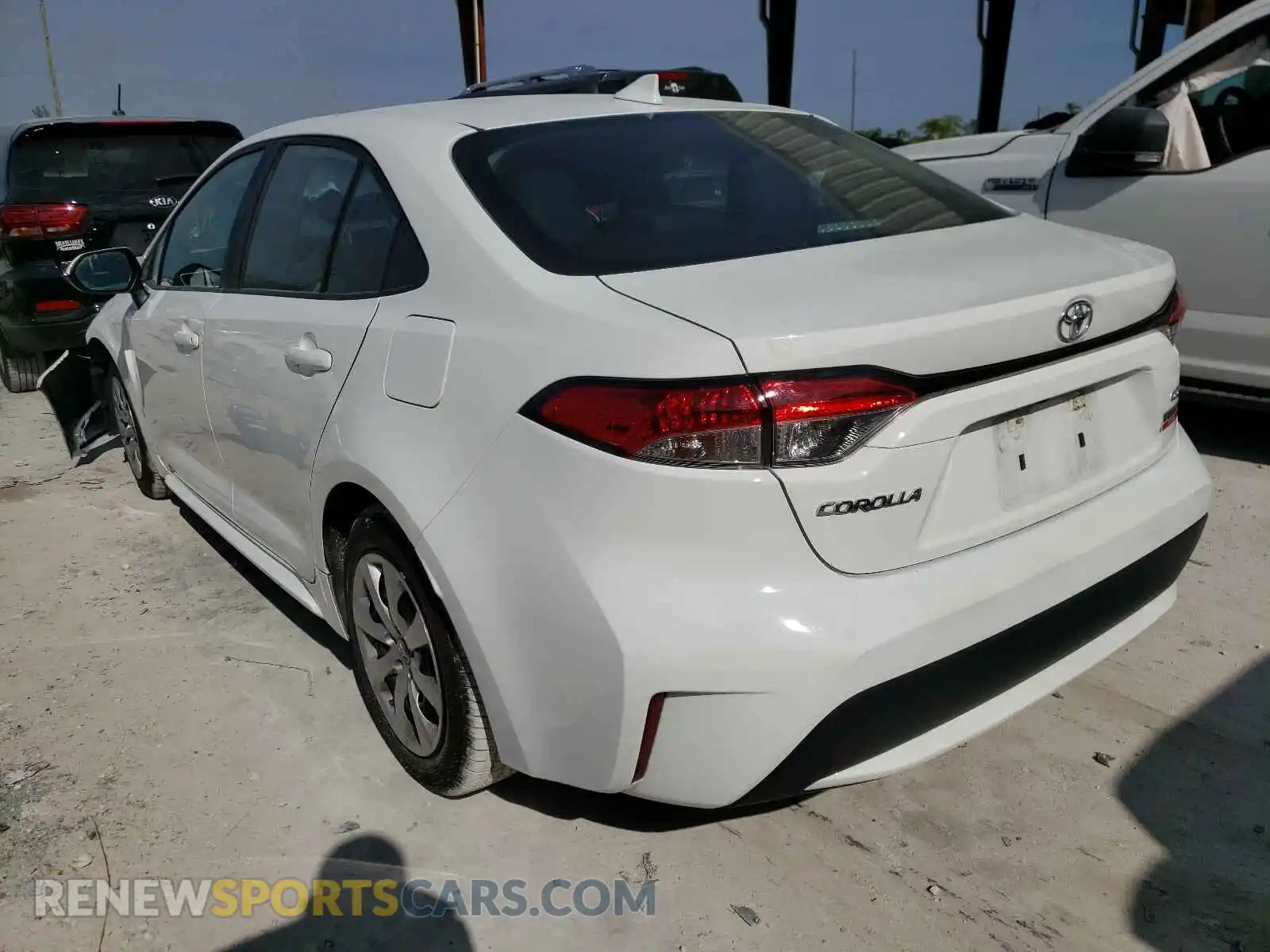3 Photograph of a damaged car 5YFEPRAE1LP077356 TOYOTA COROLLA 2020