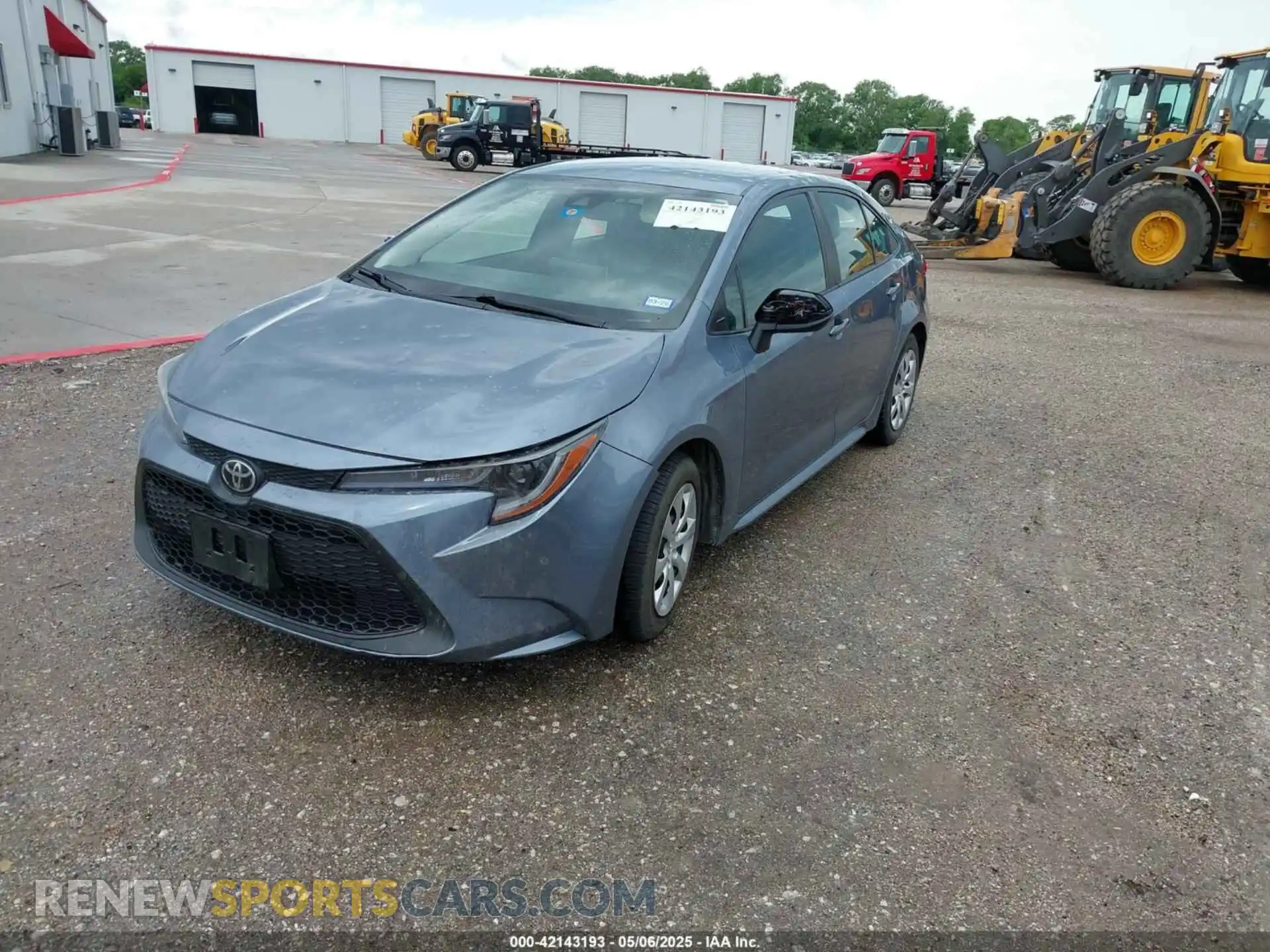 2 Photograph of a damaged car 5YFEPRAE1LP105317 TOYOTA COROLLA 2020