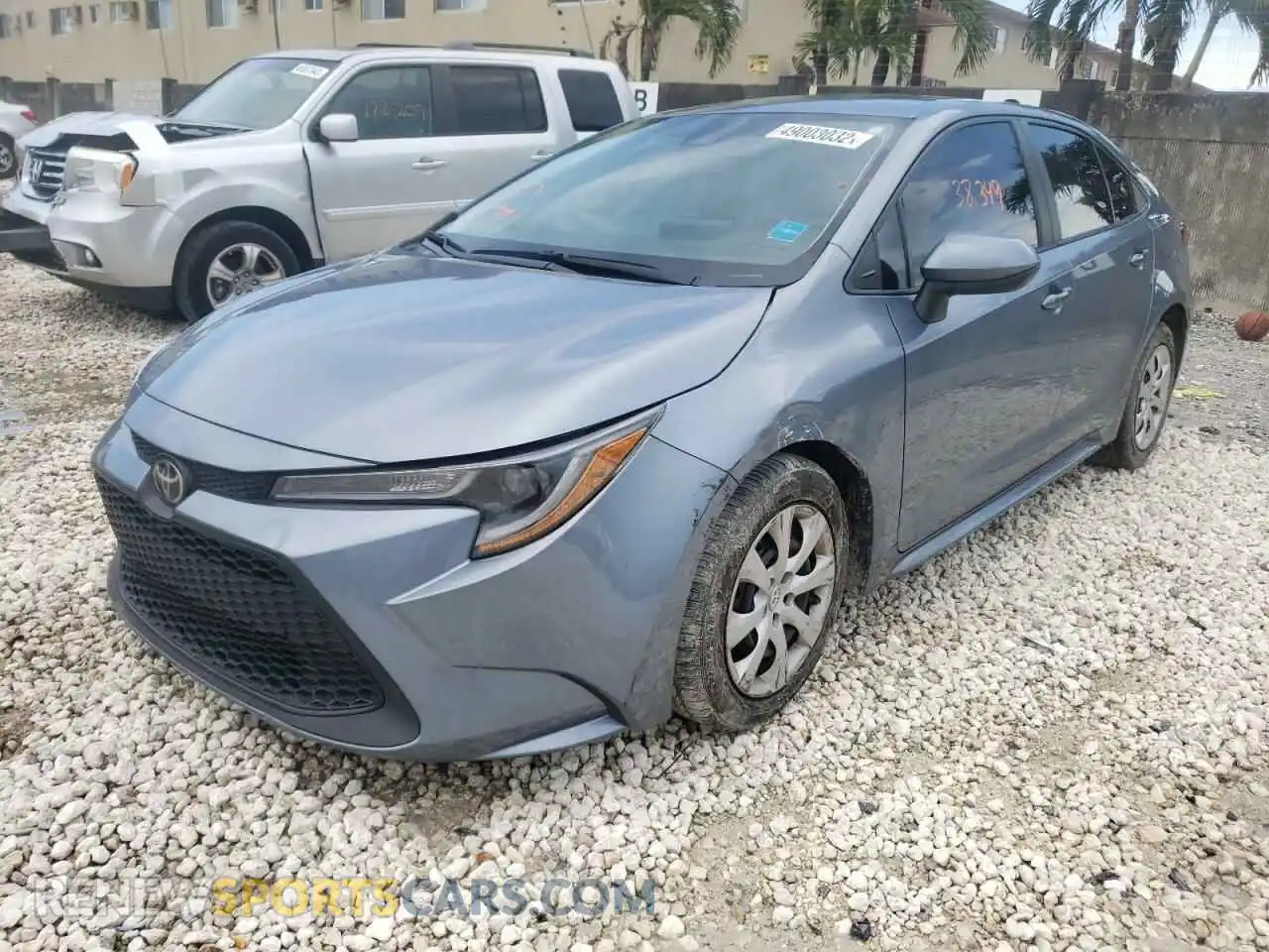 2 fotografías del automóvil dañado 5YFEPRAE1LP112381 TOYOTA COROLLA 2020