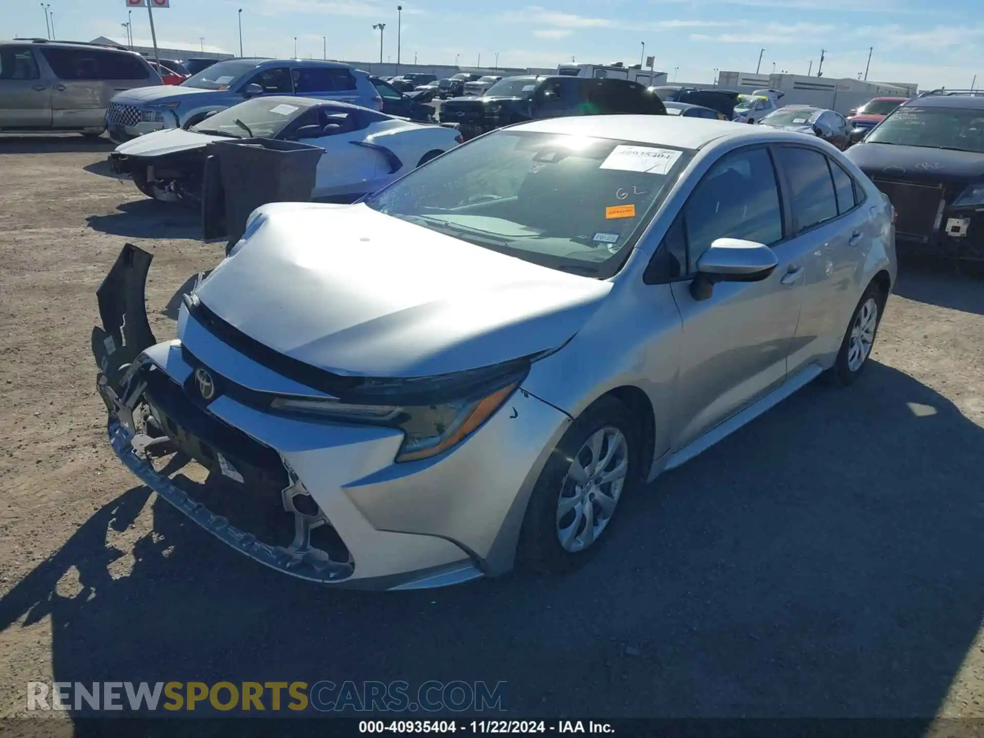 2 fotografías del automóvil dañado 5YFEPRAE2LP032250 TOYOTA COROLLA 2020