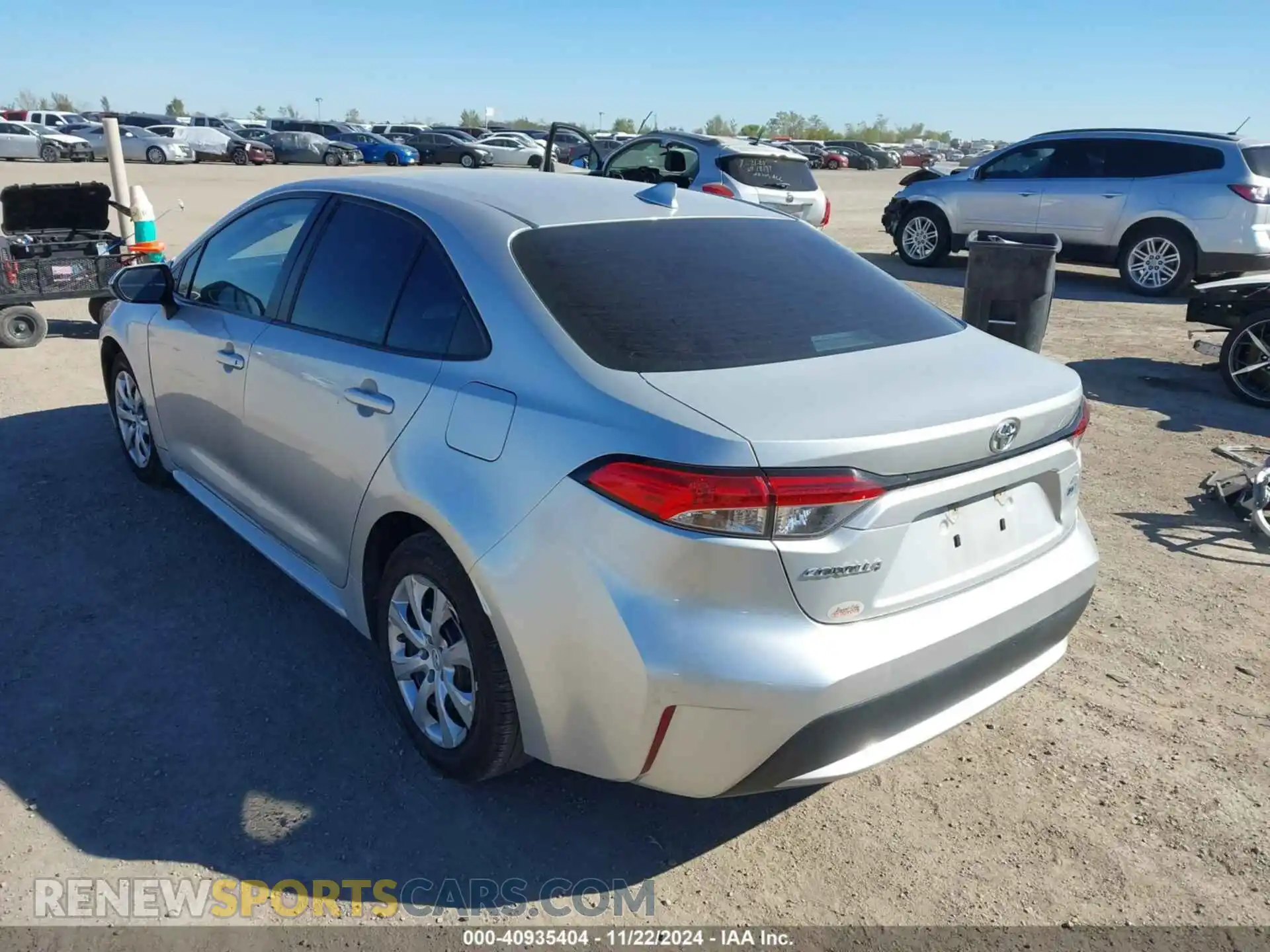3 fotografías del automóvil dañado 5YFEPRAE2LP032250 TOYOTA COROLLA 2020