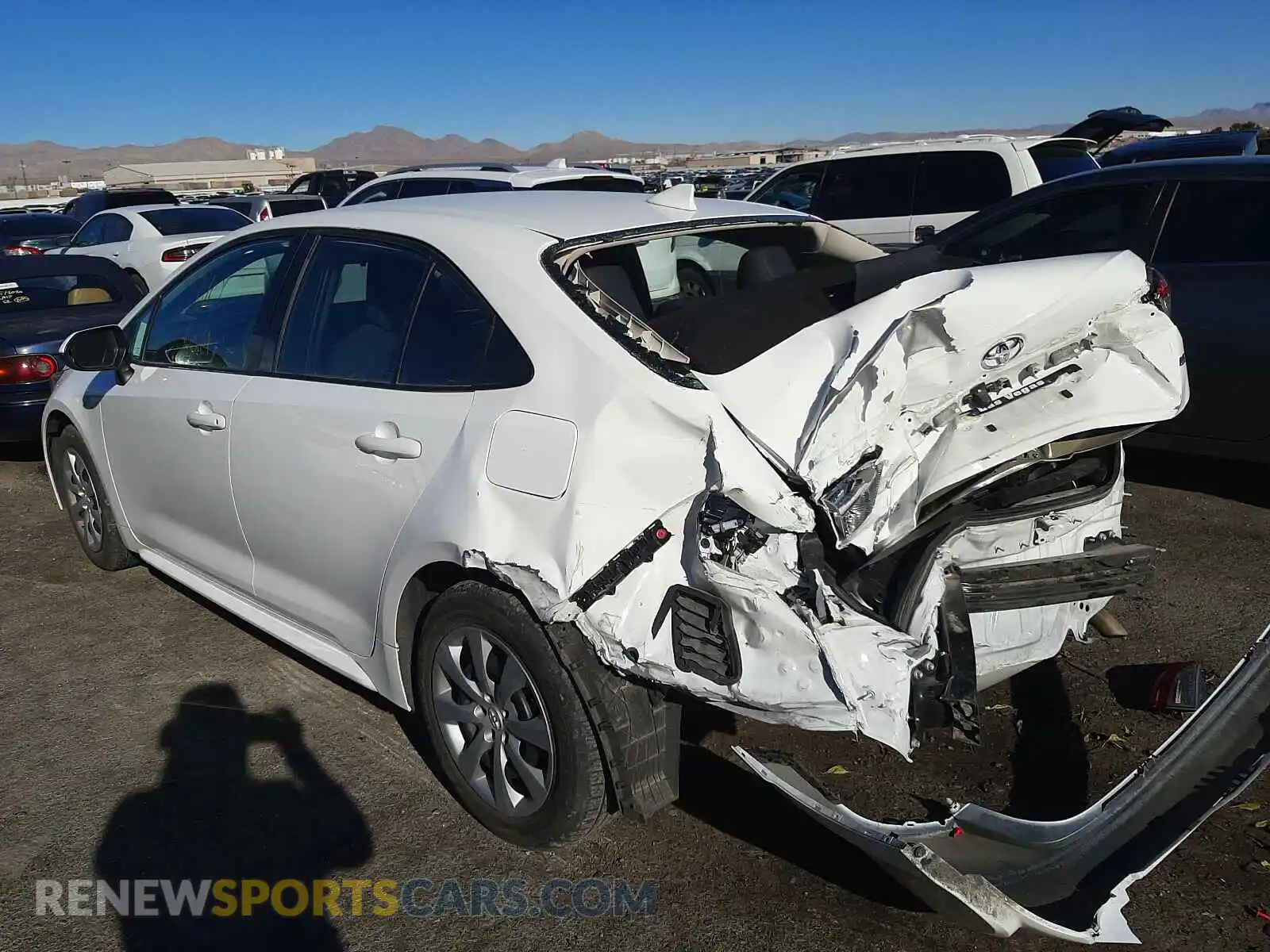 3 Photograph of a damaged car 5YFEPRAE2LP050070 TOYOTA COROLLA 2020