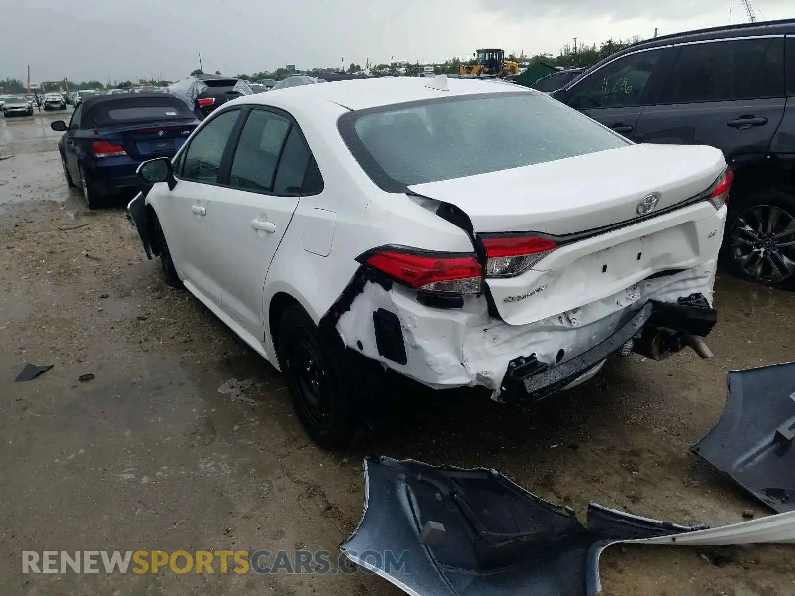 3 Photograph of a damaged car 5YFEPRAE2LP057648 TOYOTA COROLLA 2020