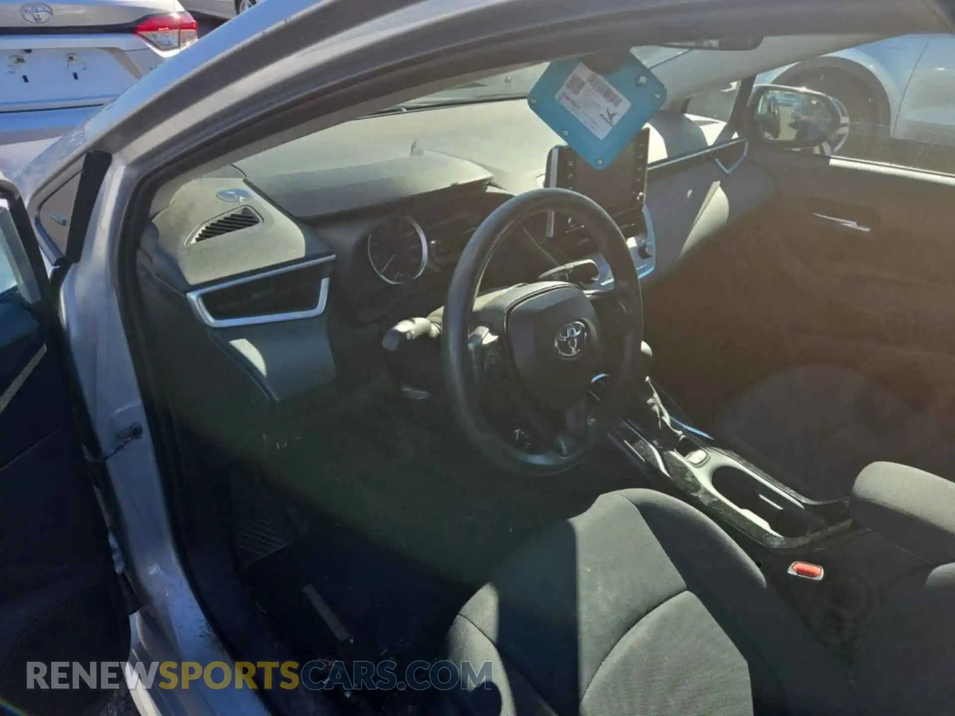 2 Photograph of a damaged car 5YFEPRAE2LP082050 TOYOTA COROLLA 2020