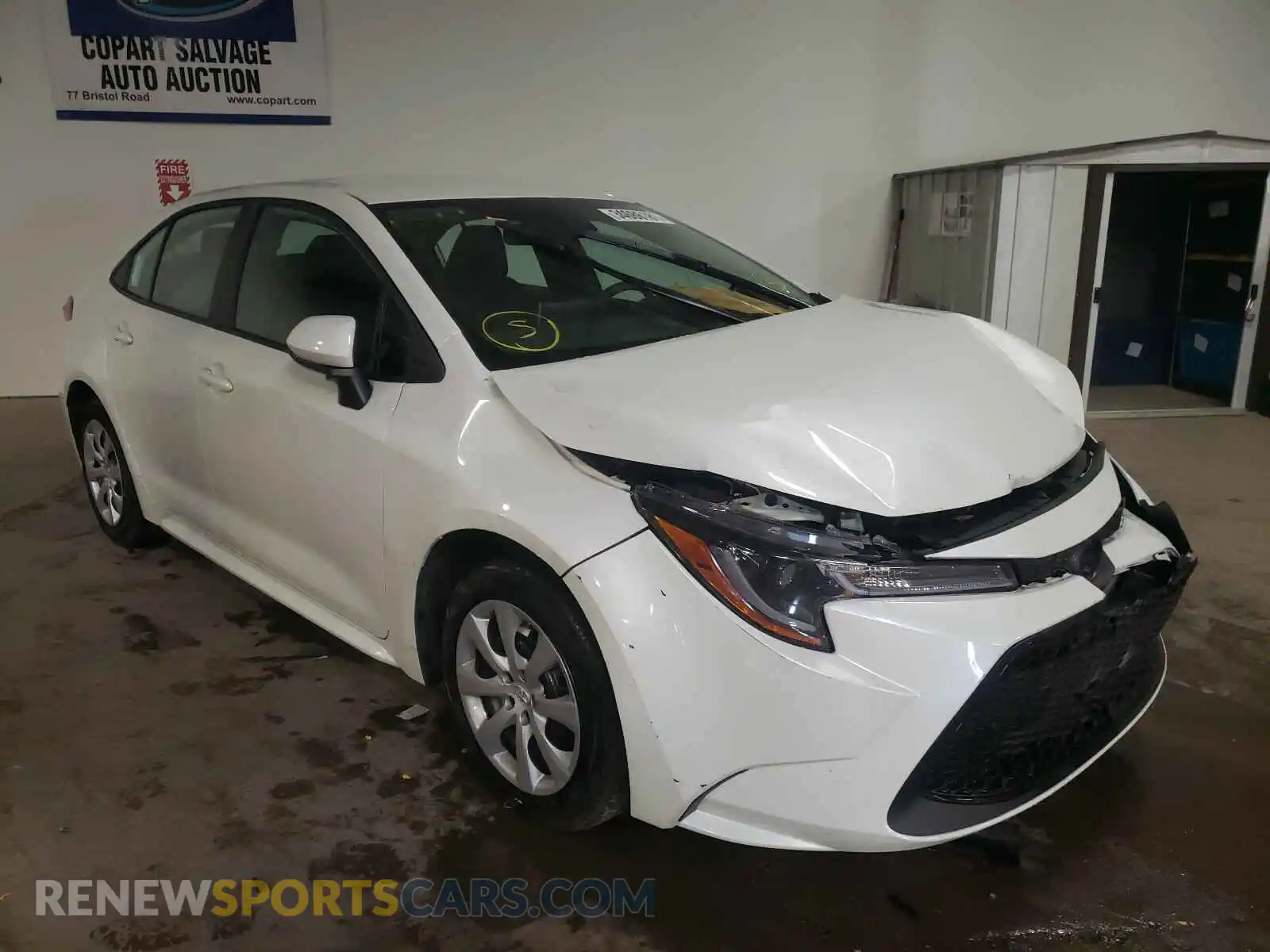 1 Photograph of a damaged car 5YFEPRAE2LP086051 TOYOTA COROLLA 2020