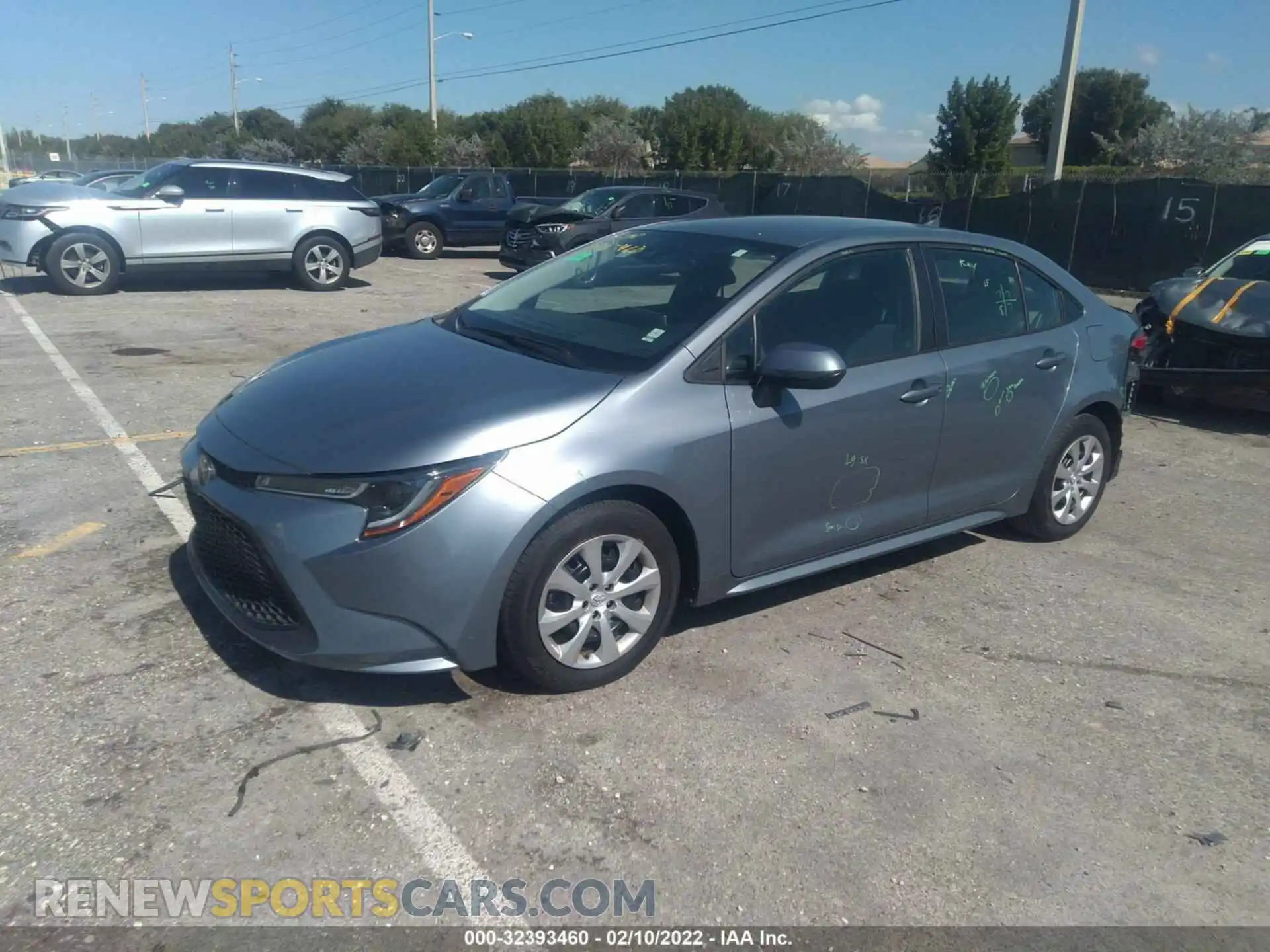 2 Photograph of a damaged car 5YFEPRAE2LP086860 TOYOTA COROLLA 2020