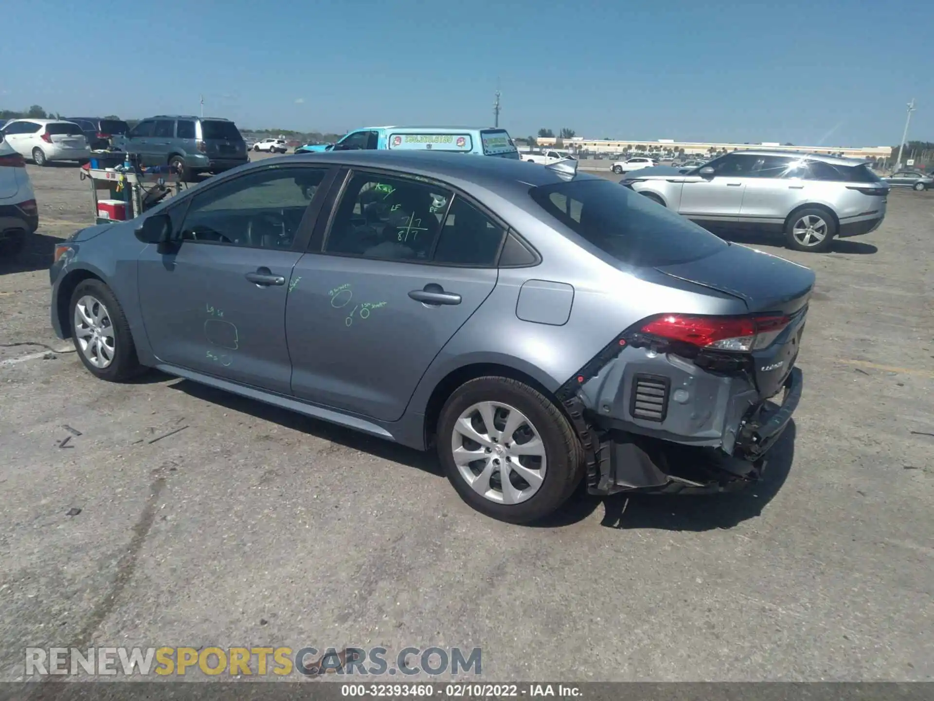 3 Photograph of a damaged car 5YFEPRAE2LP086860 TOYOTA COROLLA 2020