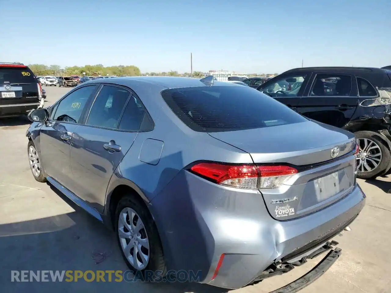 3 Photograph of a damaged car 5YFEPRAE2LP089967 TOYOTA COROLLA 2020
