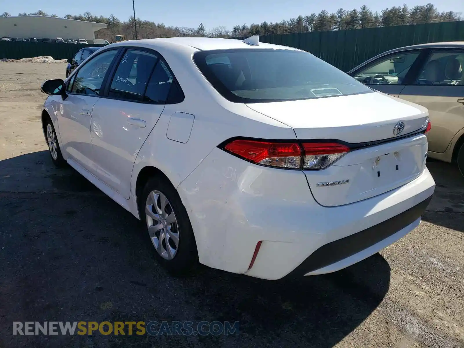 3 Photograph of a damaged car 5YFEPRAE2LP098958 TOYOTA COROLLA 2020
