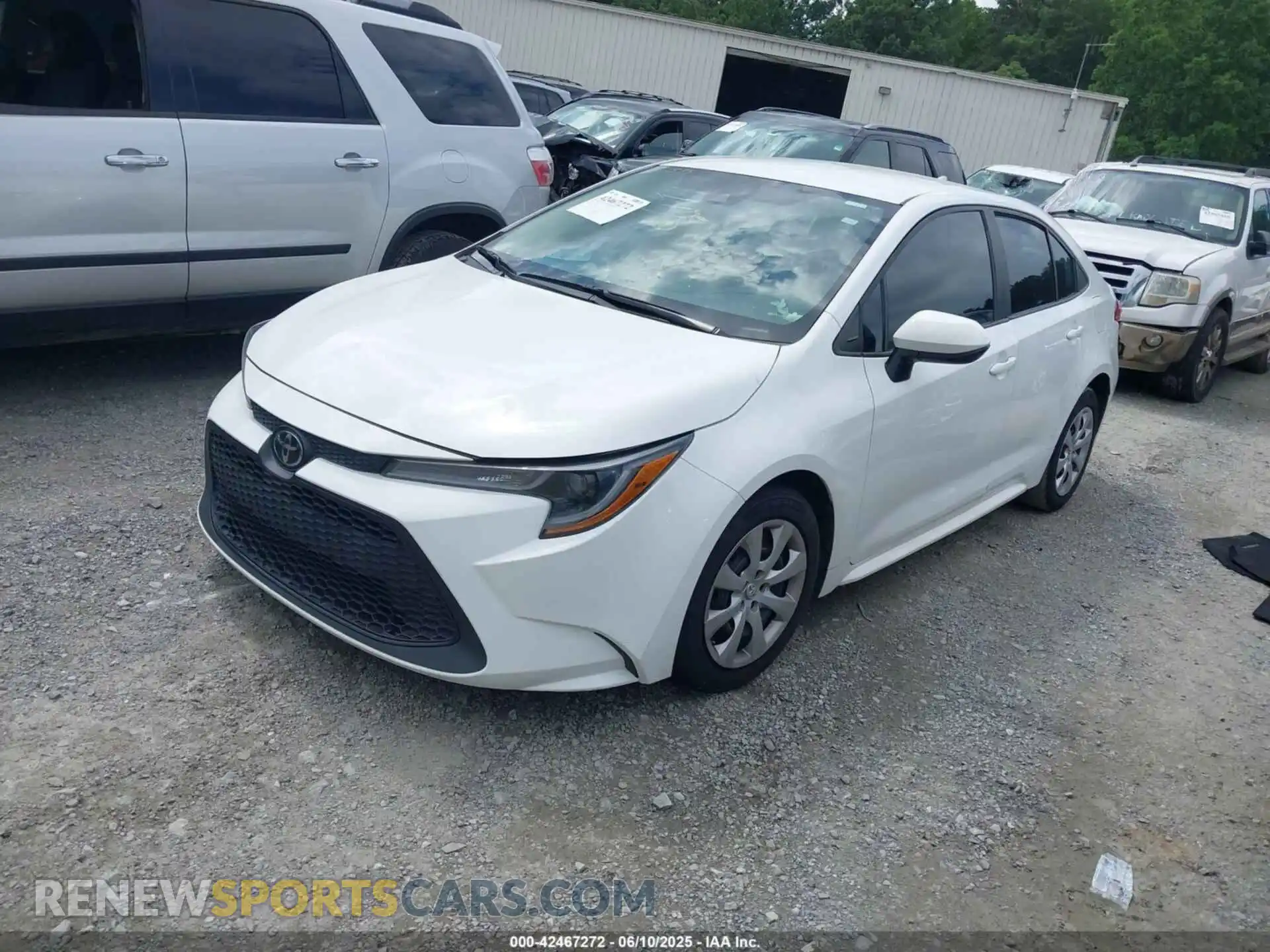 2 Photograph of a damaged car 5YFEPRAE2LP132610 TOYOTA COROLLA 2020