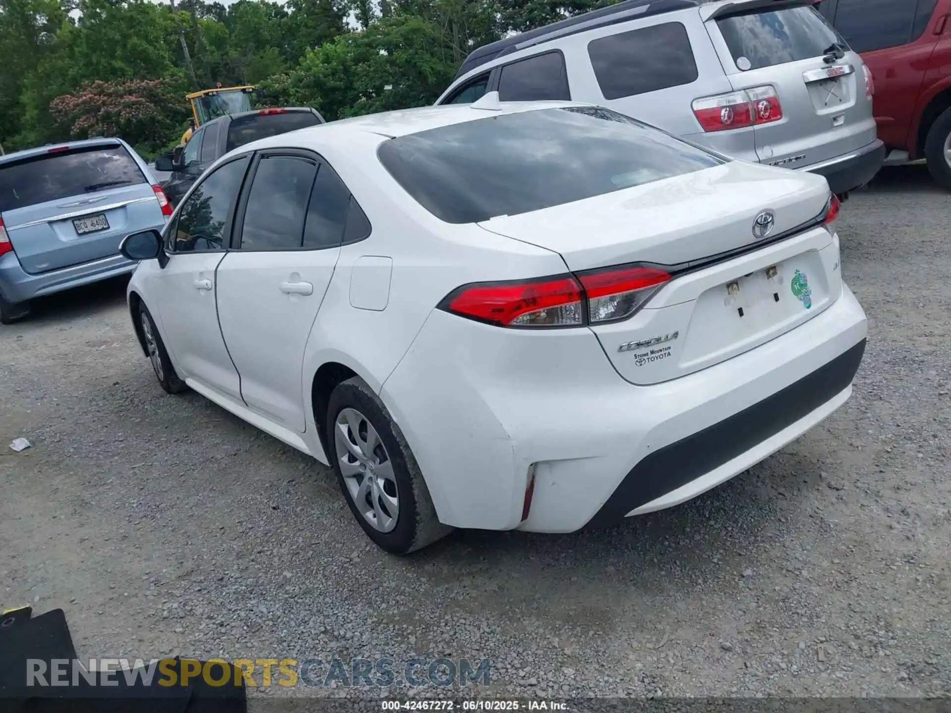3 Photograph of a damaged car 5YFEPRAE2LP132610 TOYOTA COROLLA 2020