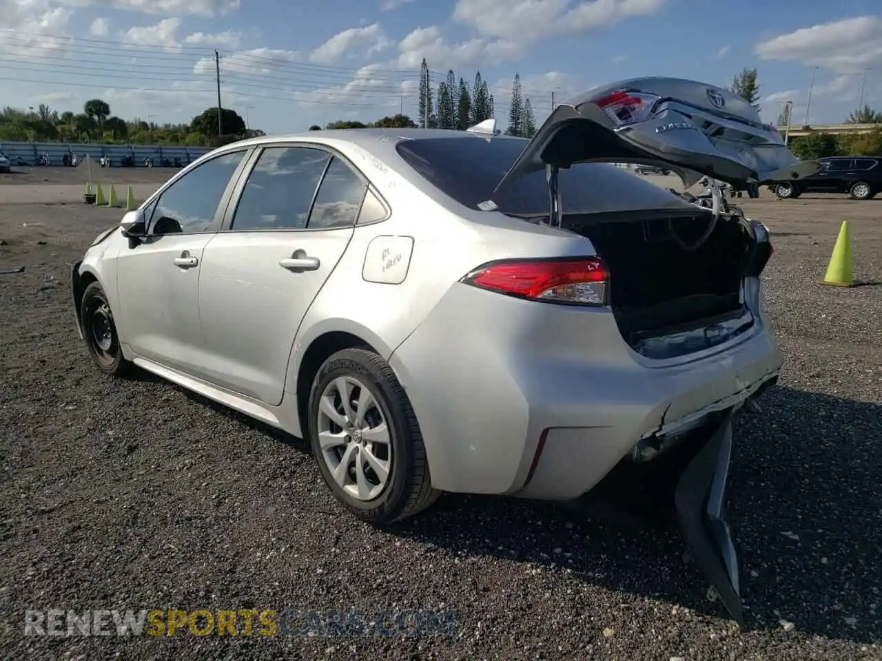 3 Photograph of a damaged car 5YFEPRAE2LP134518 TOYOTA COROLLA 2020