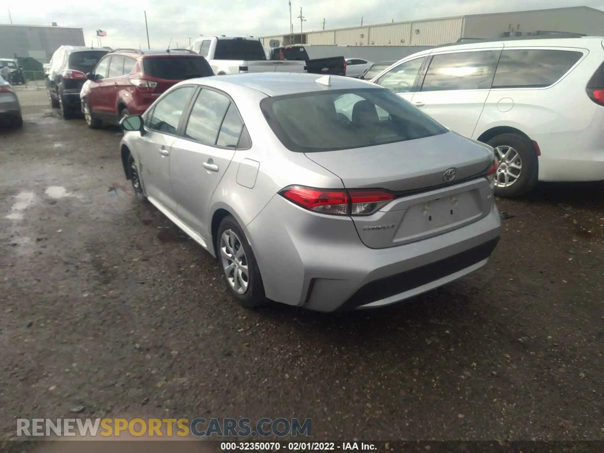 3 Photograph of a damaged car 5YFEPRAE3LP004120 TOYOTA COROLLA 2020