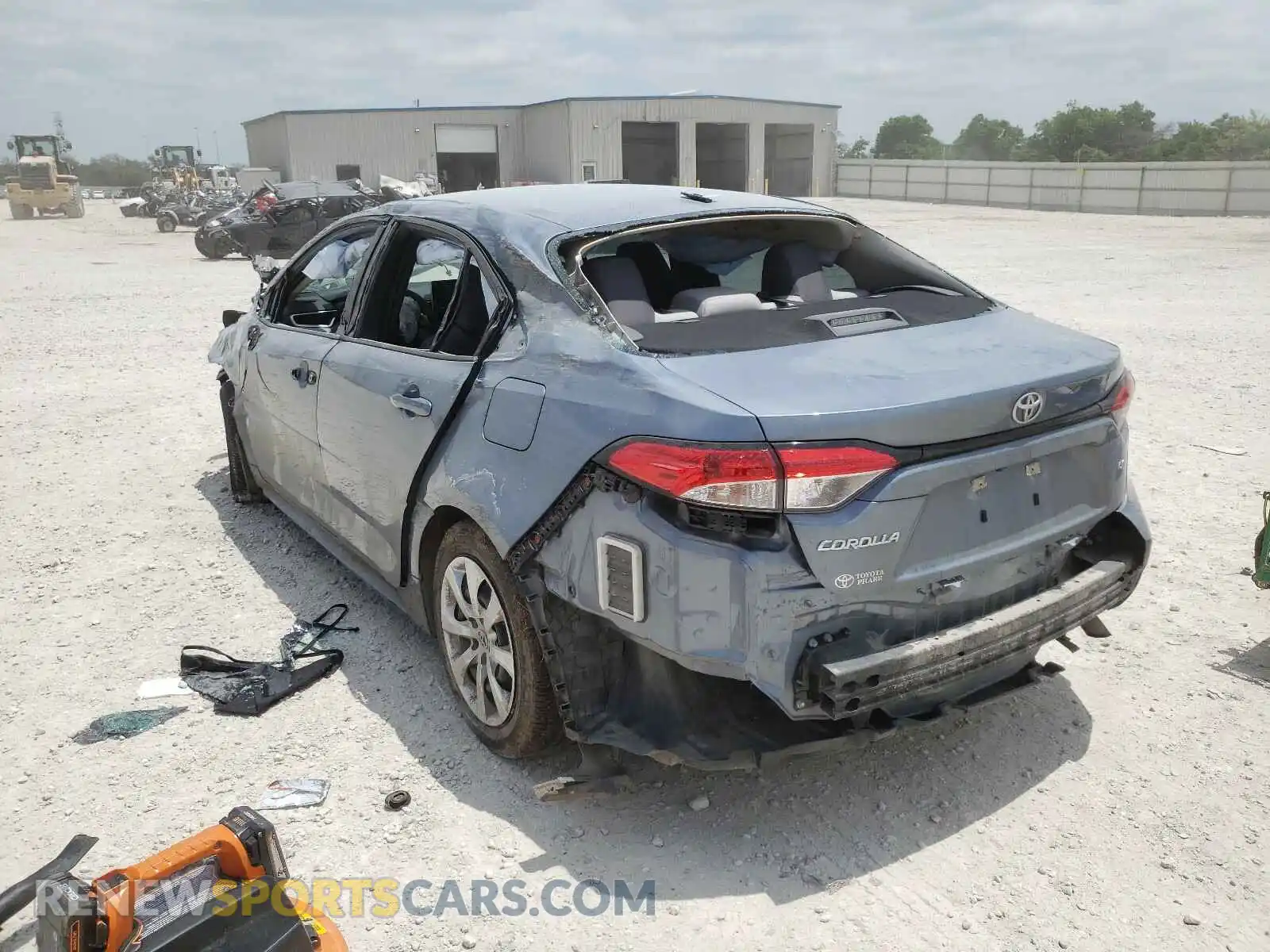 3 Photograph of a damaged car 5YFEPRAE3LP004151 TOYOTA COROLLA 2020