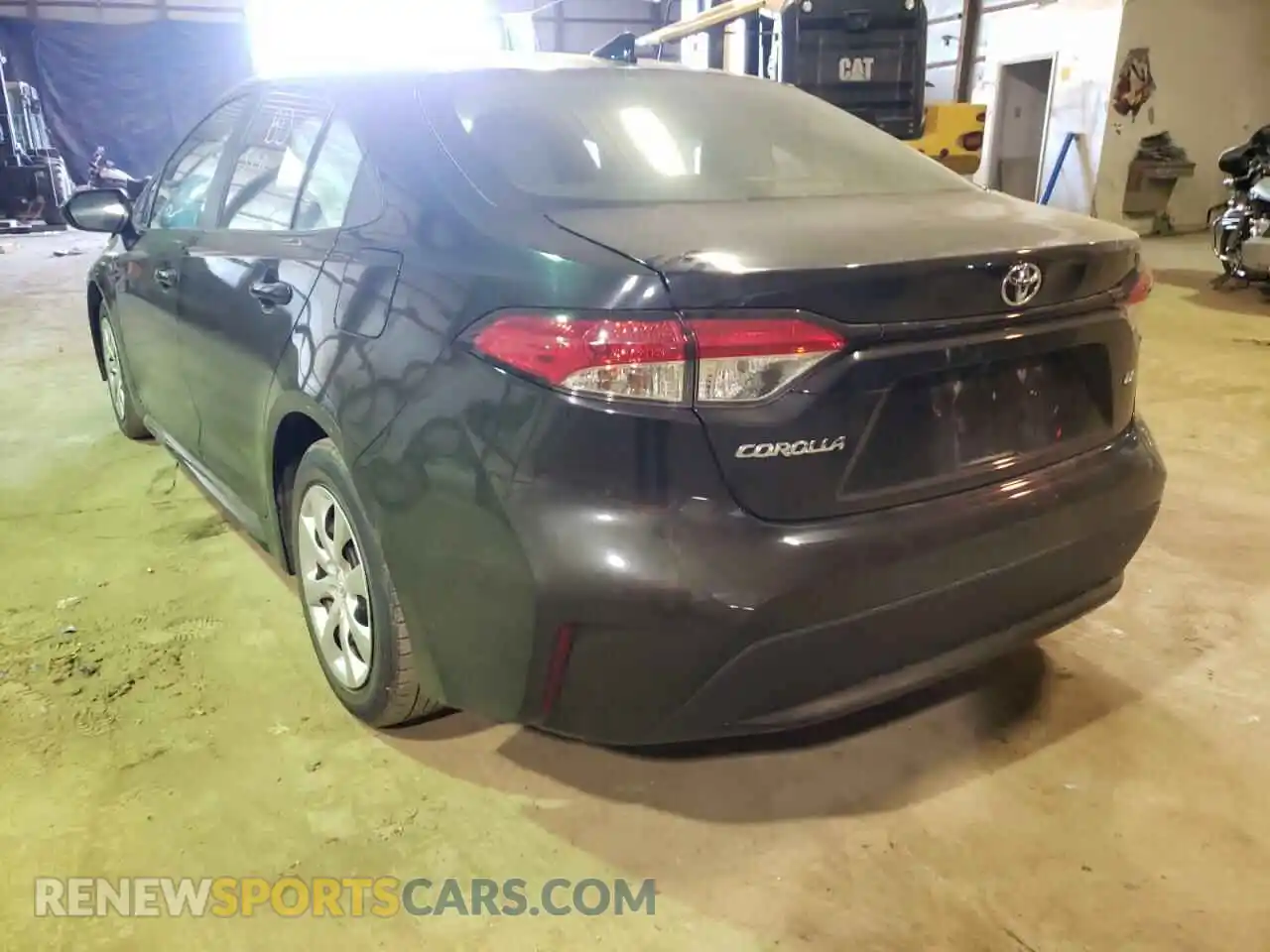 3 Photograph of a damaged car 5YFEPRAE3LP021581 TOYOTA COROLLA 2020