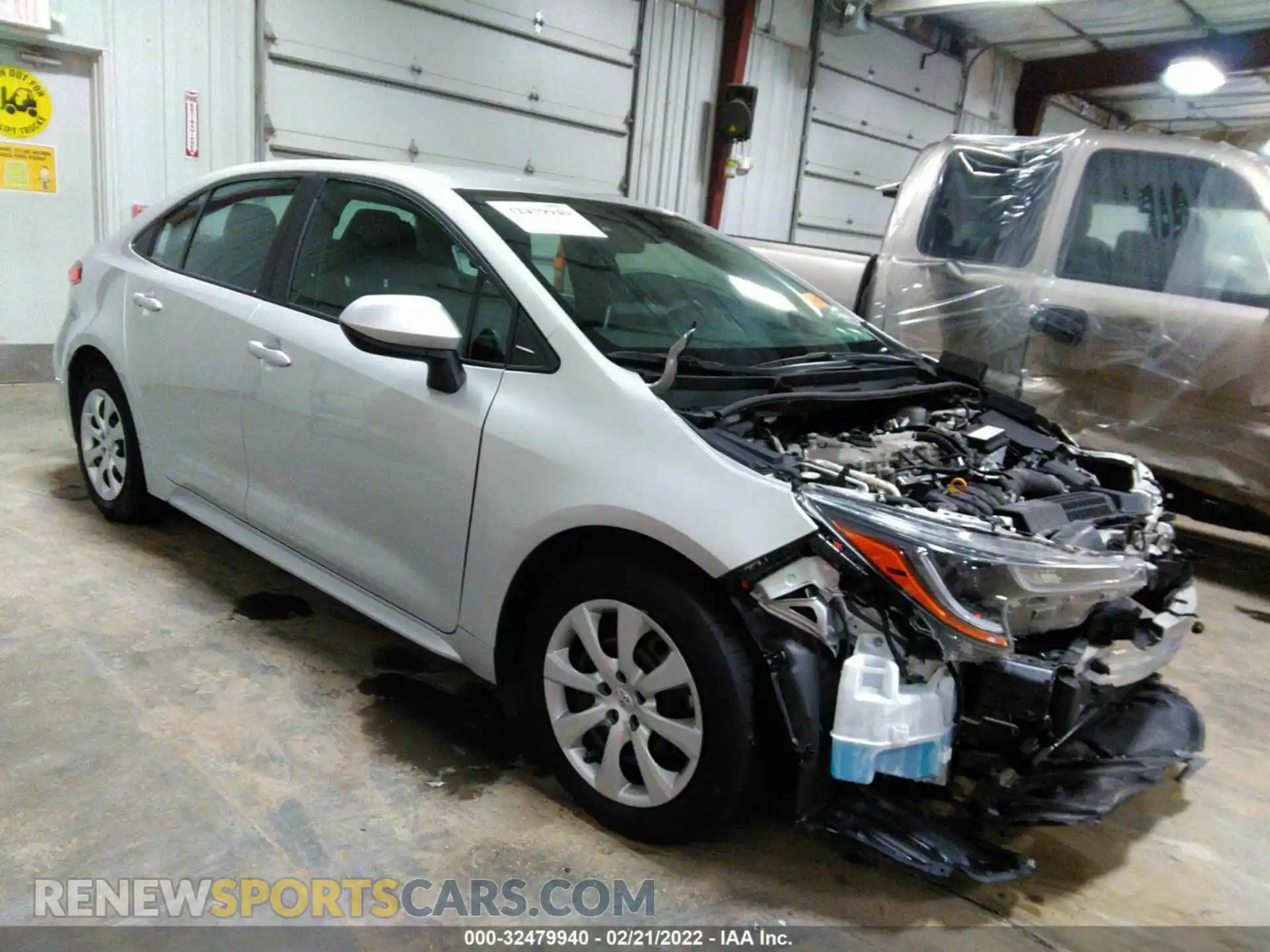 1 Photograph of a damaged car 5YFEPRAE3LP027347 TOYOTA COROLLA 2020
