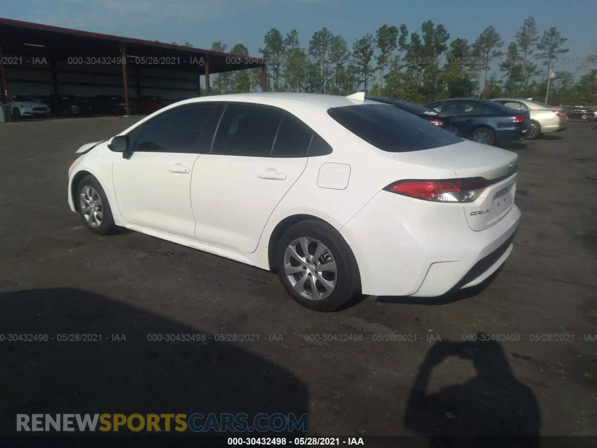 3 Photograph of a damaged car 5YFEPRAE3LP028871 TOYOTA COROLLA 2020