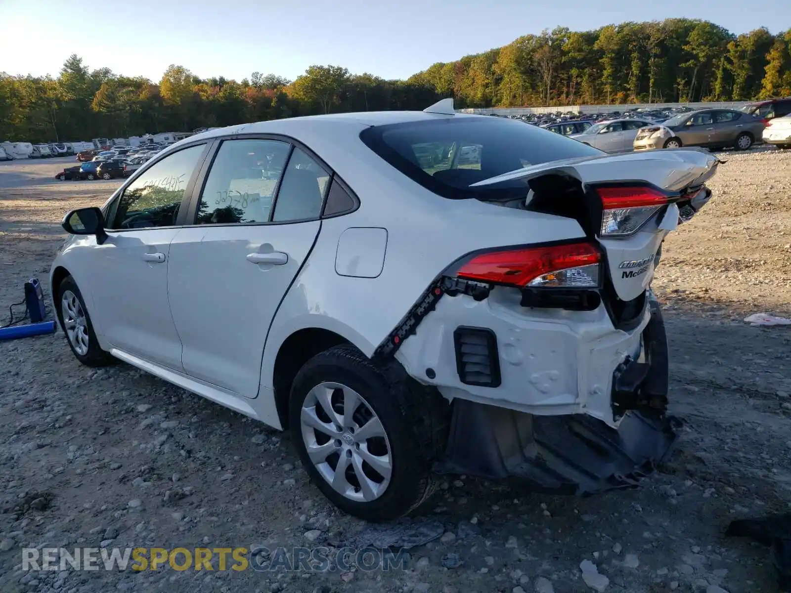 3 Photograph of a damaged car 5YFEPRAE3LP037666 TOYOTA COROLLA 2020