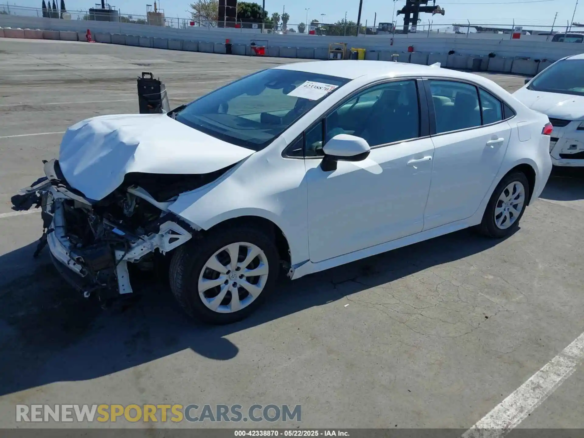 2 Photograph of a damaged car 5YFEPRAE3LP039367 TOYOTA COROLLA 2020