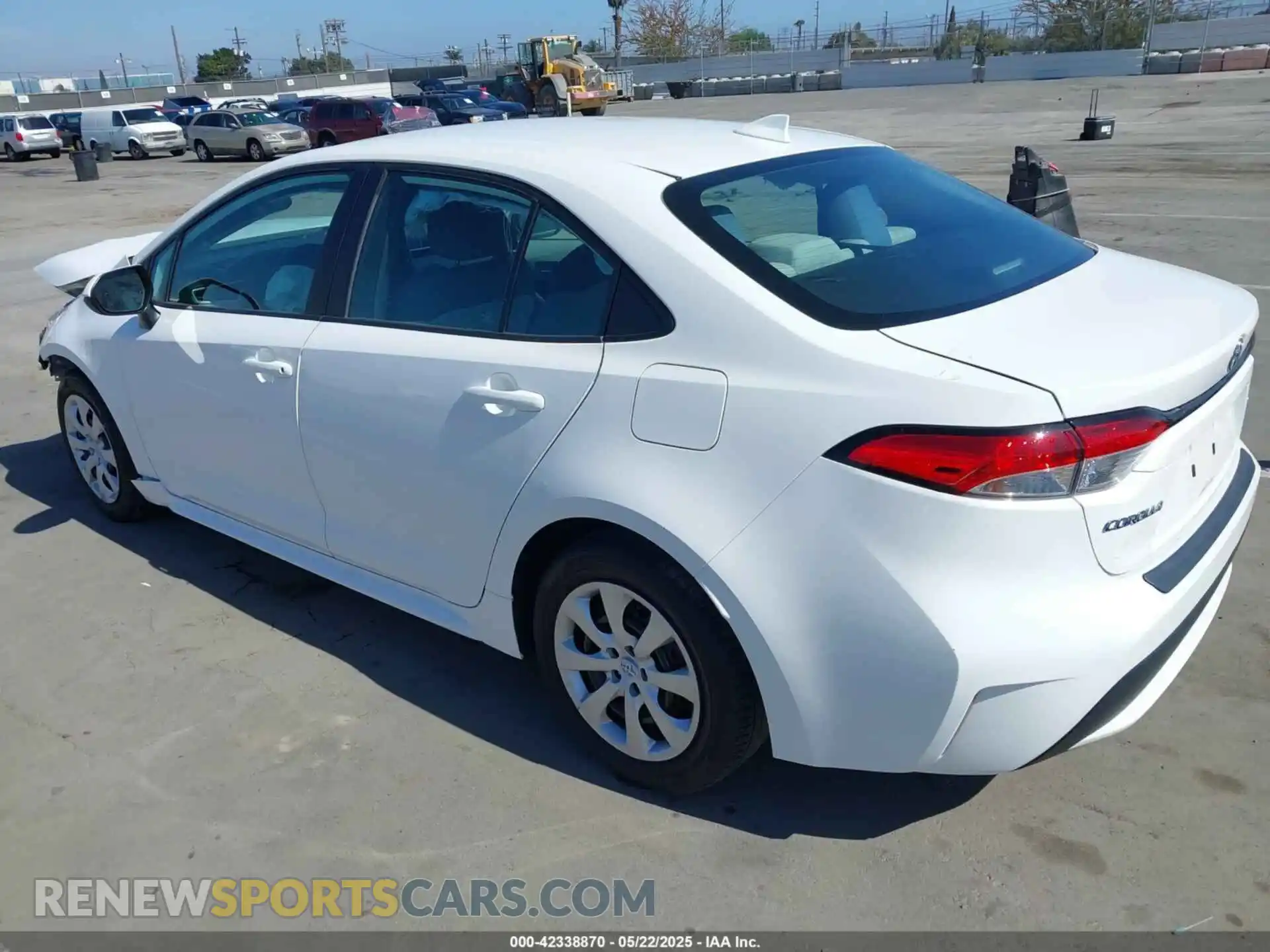 3 Photograph of a damaged car 5YFEPRAE3LP039367 TOYOTA COROLLA 2020