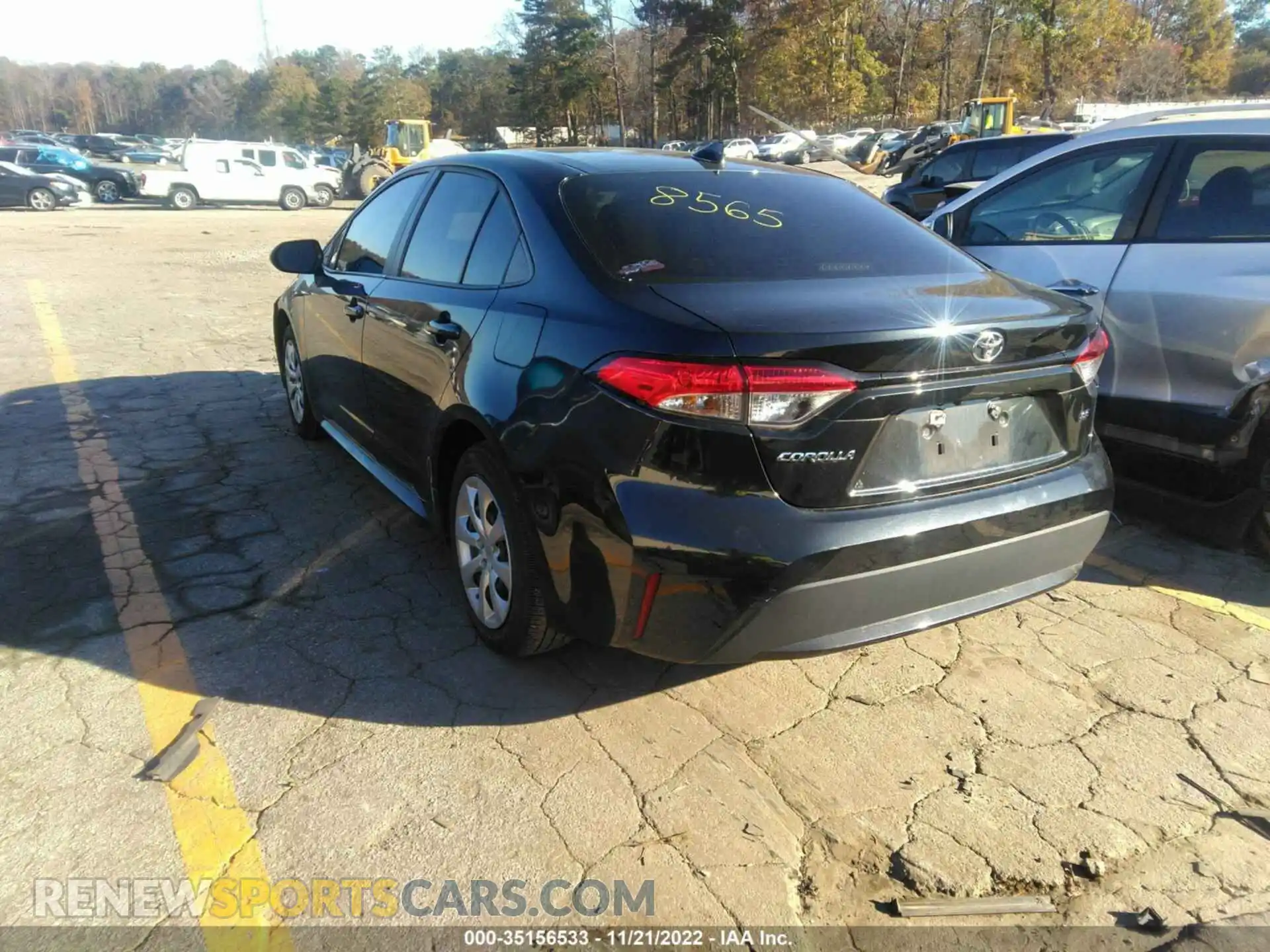 3 Photograph of a damaged car 5YFEPRAE3LP058565 TOYOTA COROLLA 2020