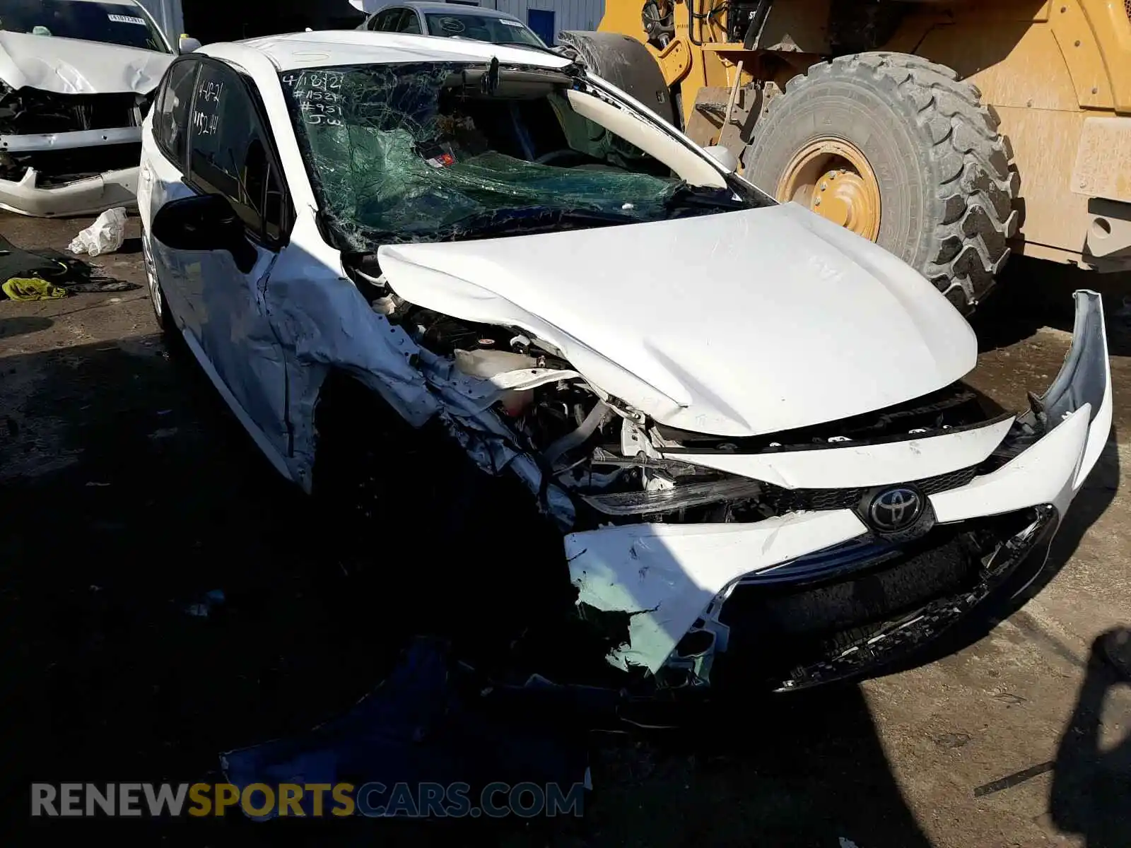1 Photograph of a damaged car 5YFEPRAE3LP065256 TOYOTA COROLLA 2020